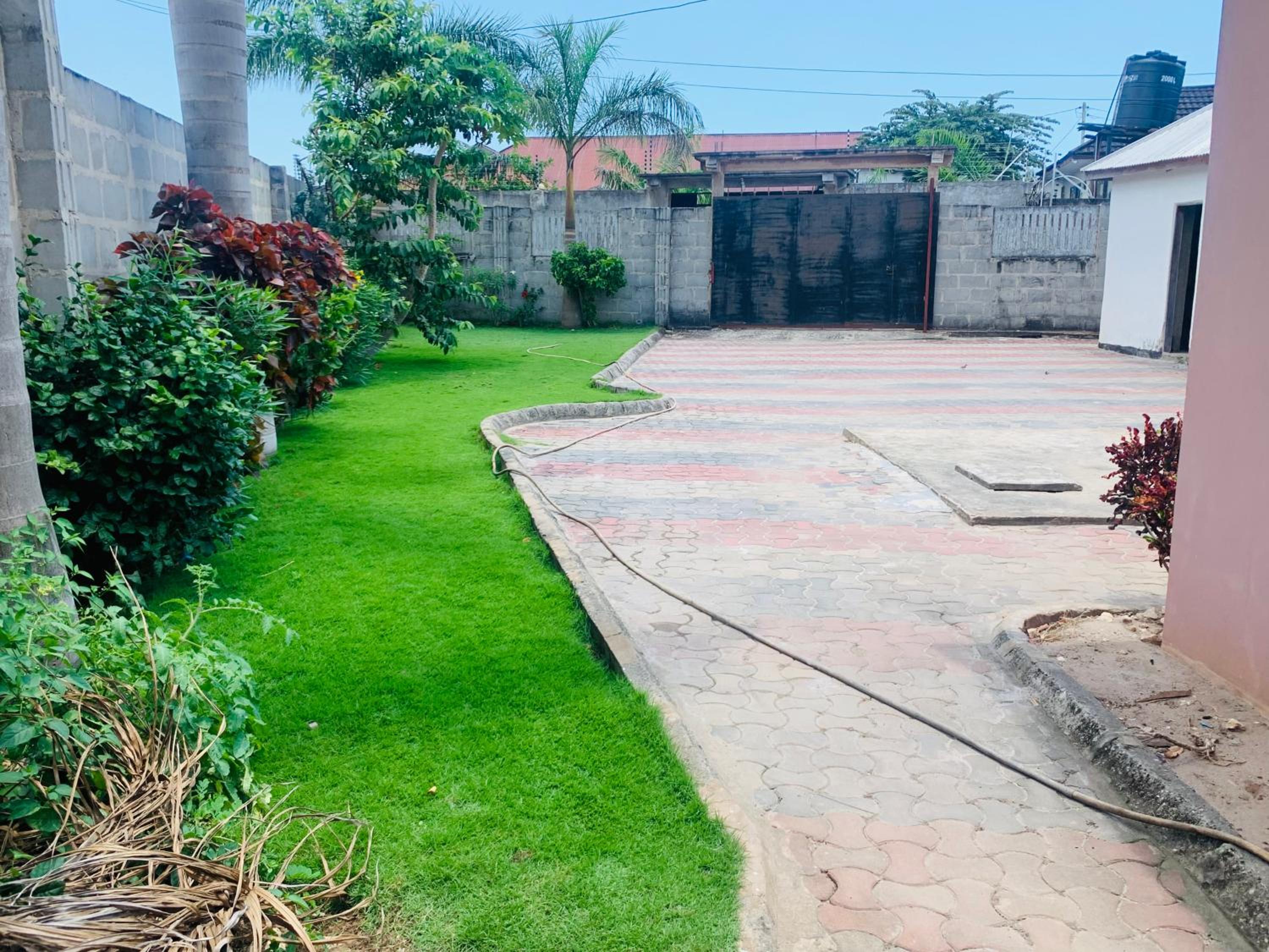 BALLU home