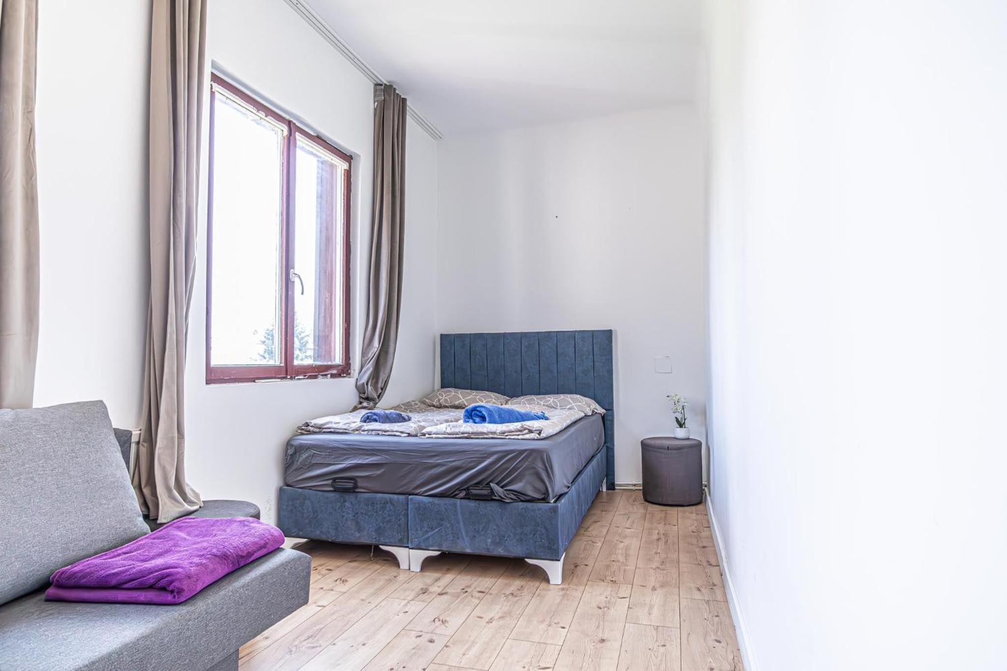 Comfy Rooms in Shared villa with Terrace and Garden
