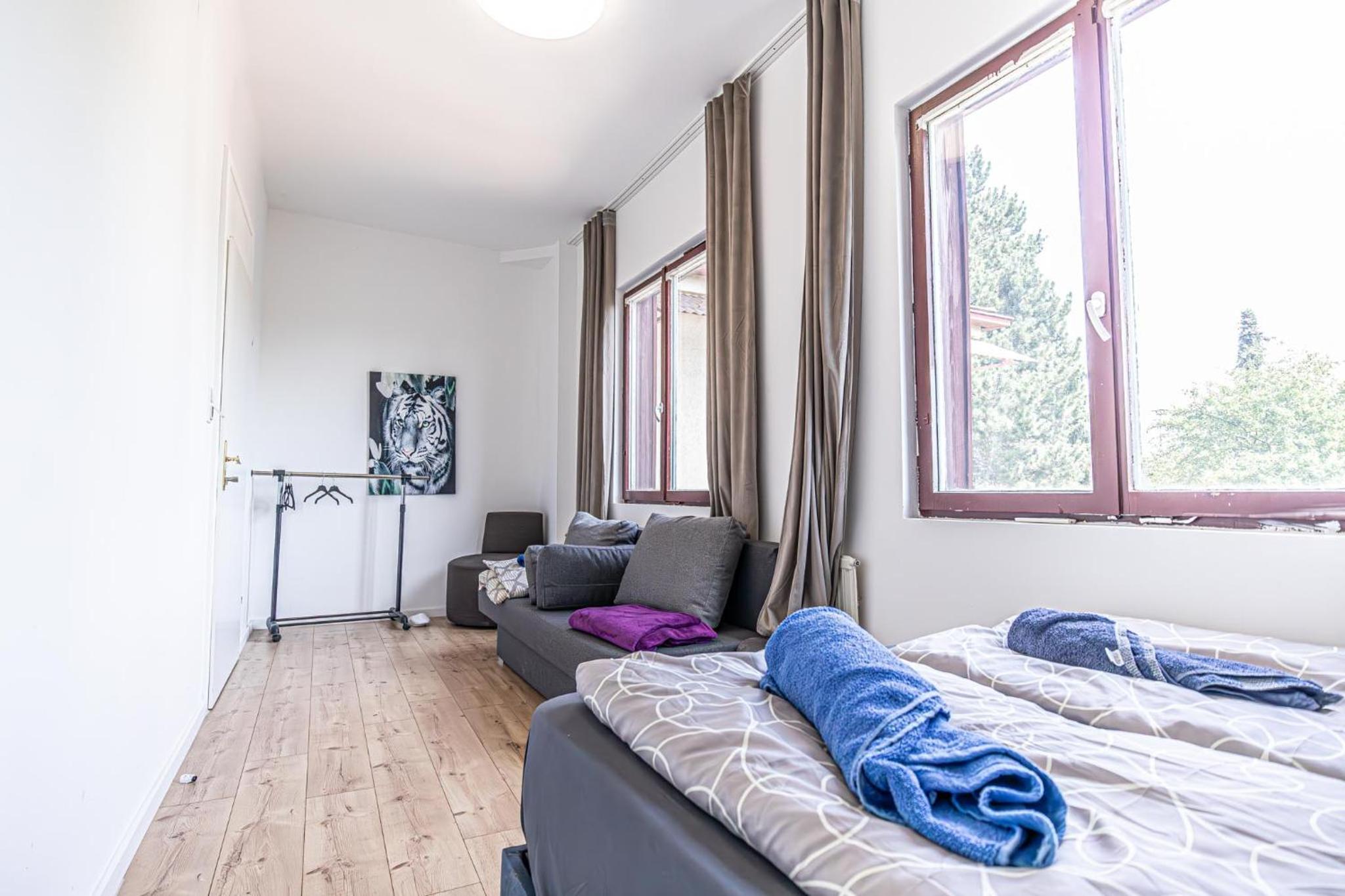 Comfy Rooms in Shared villa with Terrace and Garden