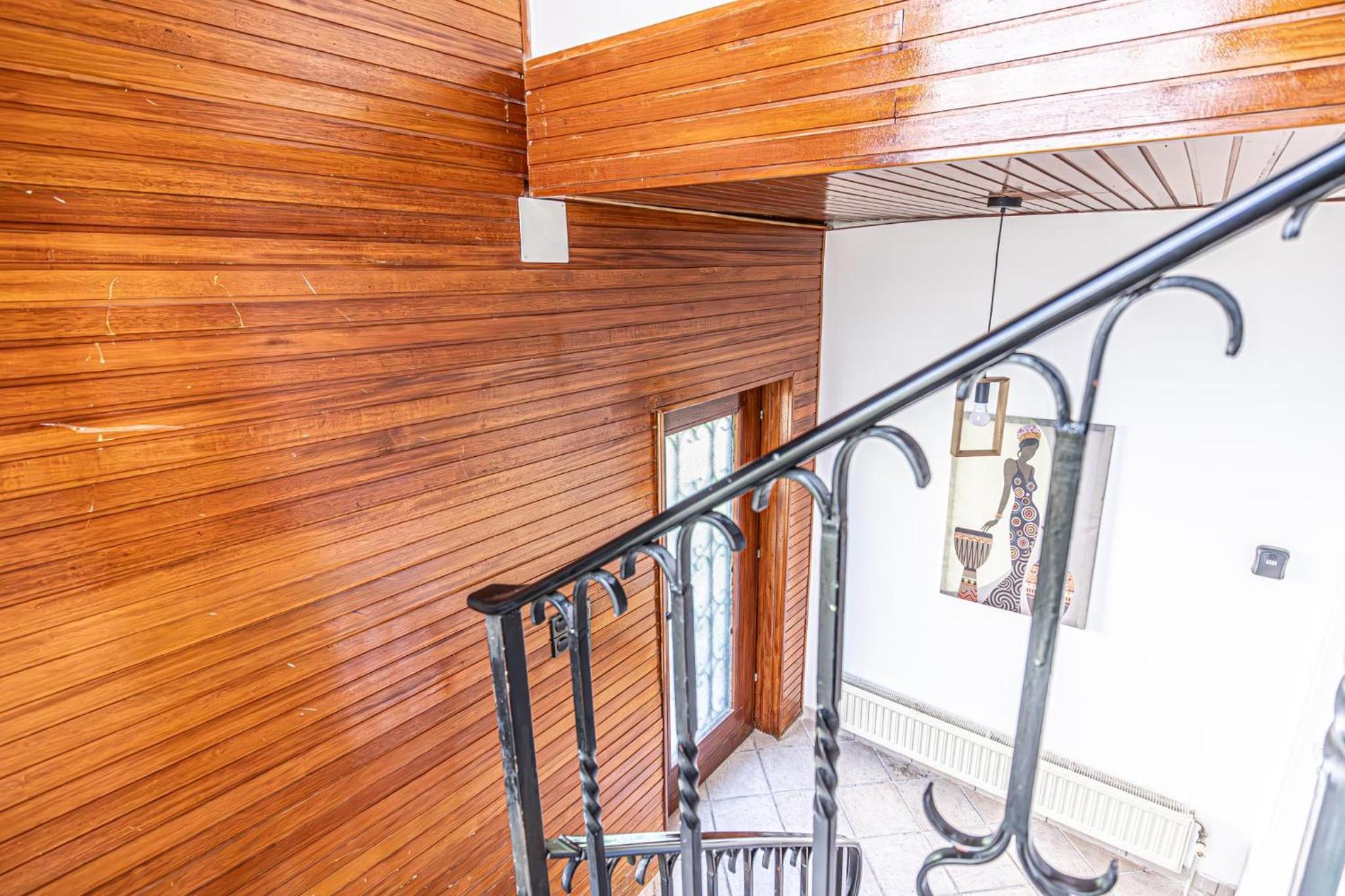 Comfy Rooms in Shared villa with Terrace and Garden