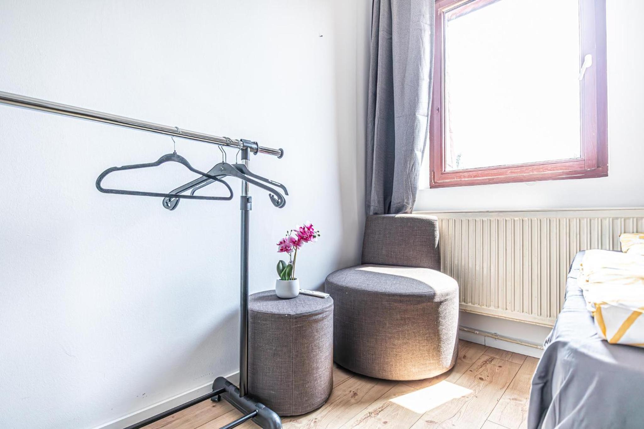 Comfy Rooms in Shared villa with Terrace and Garden