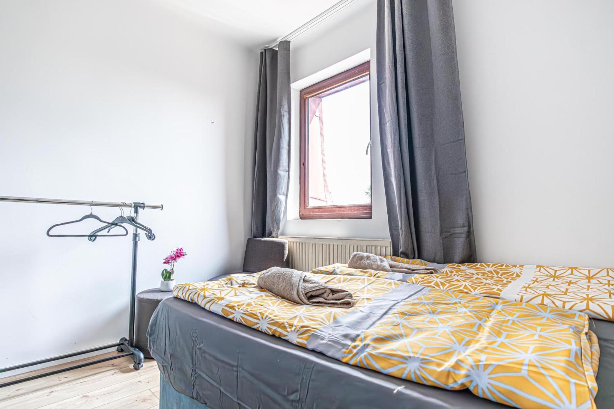 Comfy Rooms in Shared villa with Terrace and Garden