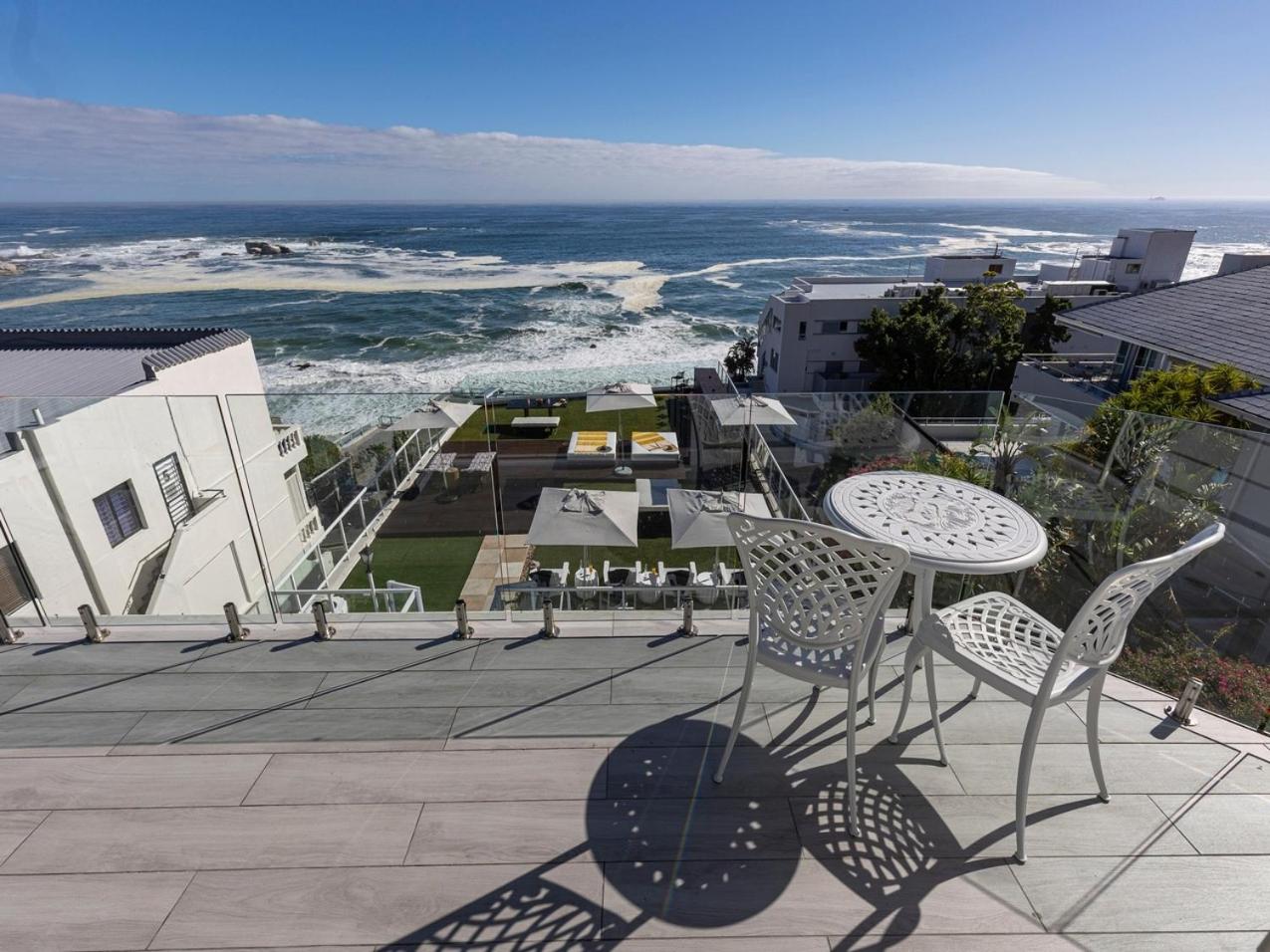Clifton YOLO Spaces - Clifton Sea View Apartments view 5