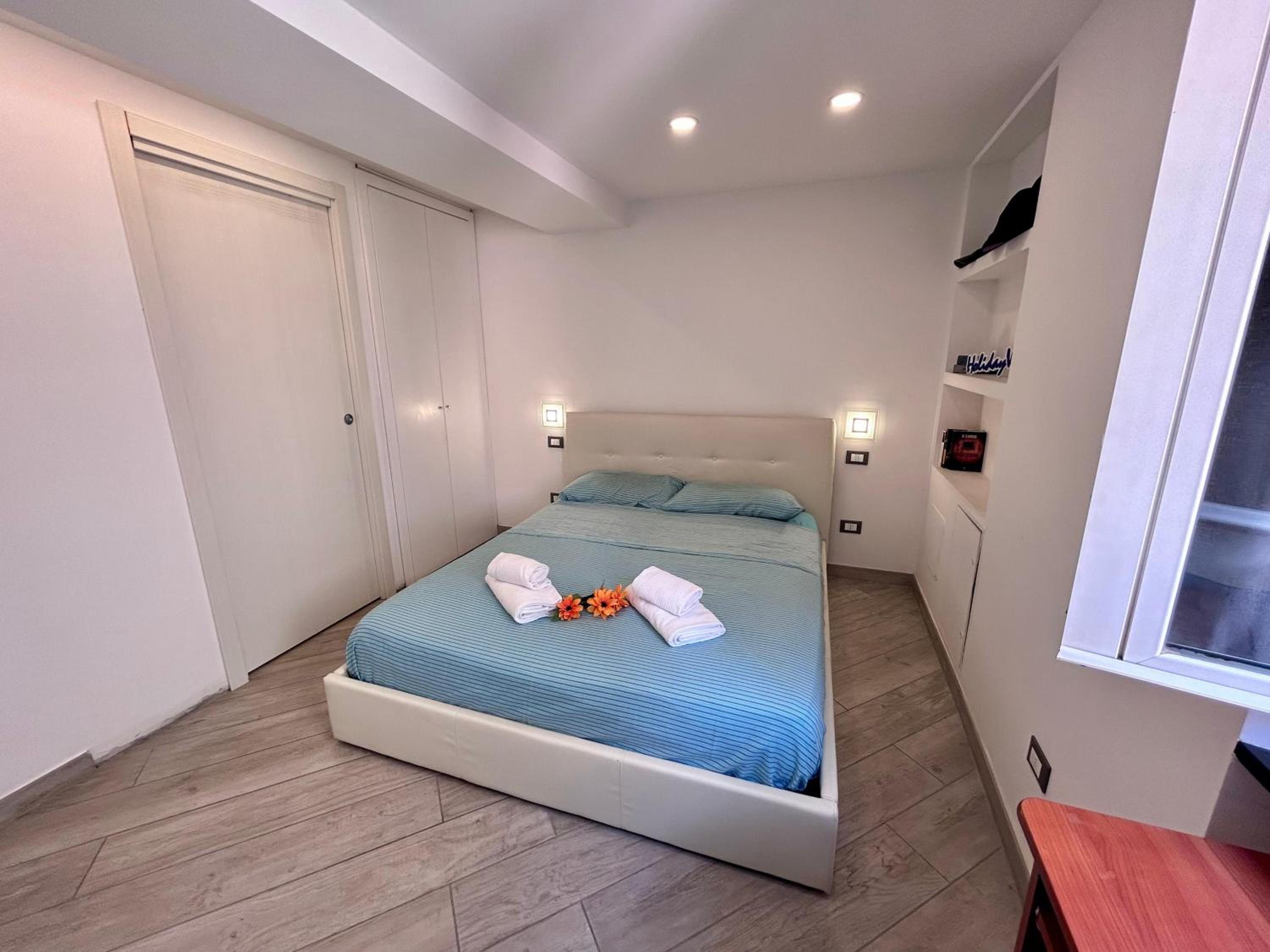 La Finestra sul Mare by Holiday World