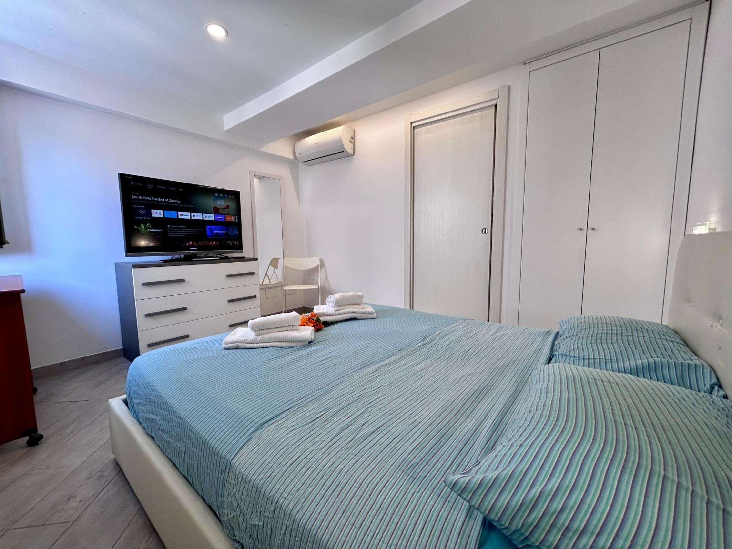 La Finestra sul Mare by Holiday World