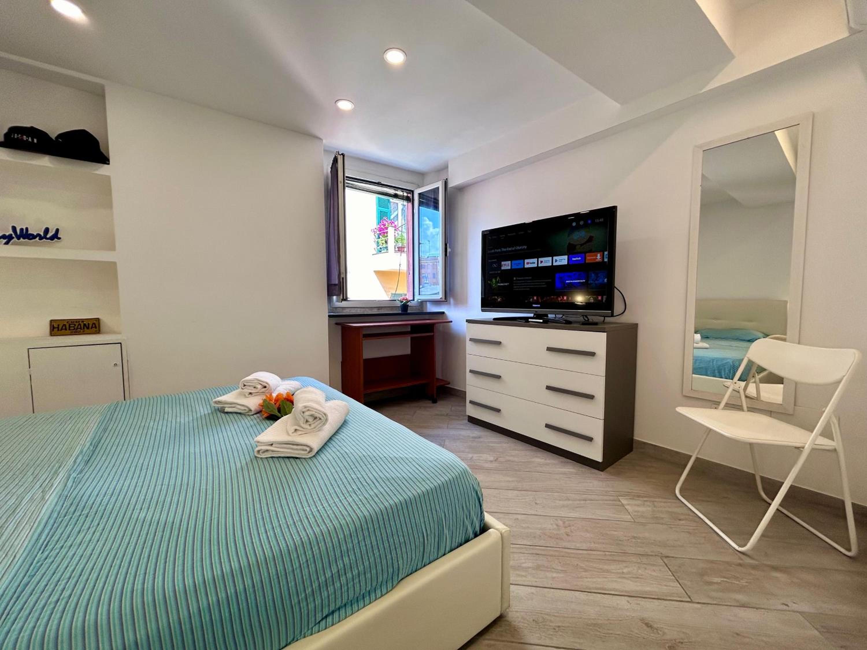 La Finestra sul Mare by Holiday World