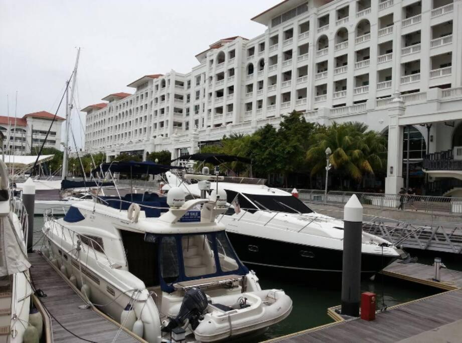 2 bedroom Suite with Sea View At Straits Quay