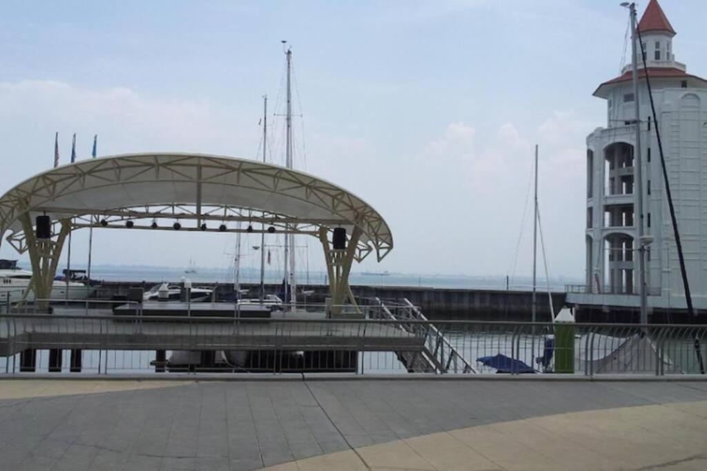 2 bedroom Suite with Sea View At Straits Quay