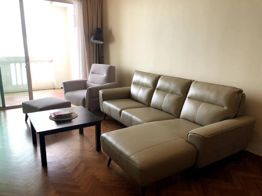 2 bedroom Suite with Sea View At Straits Quay