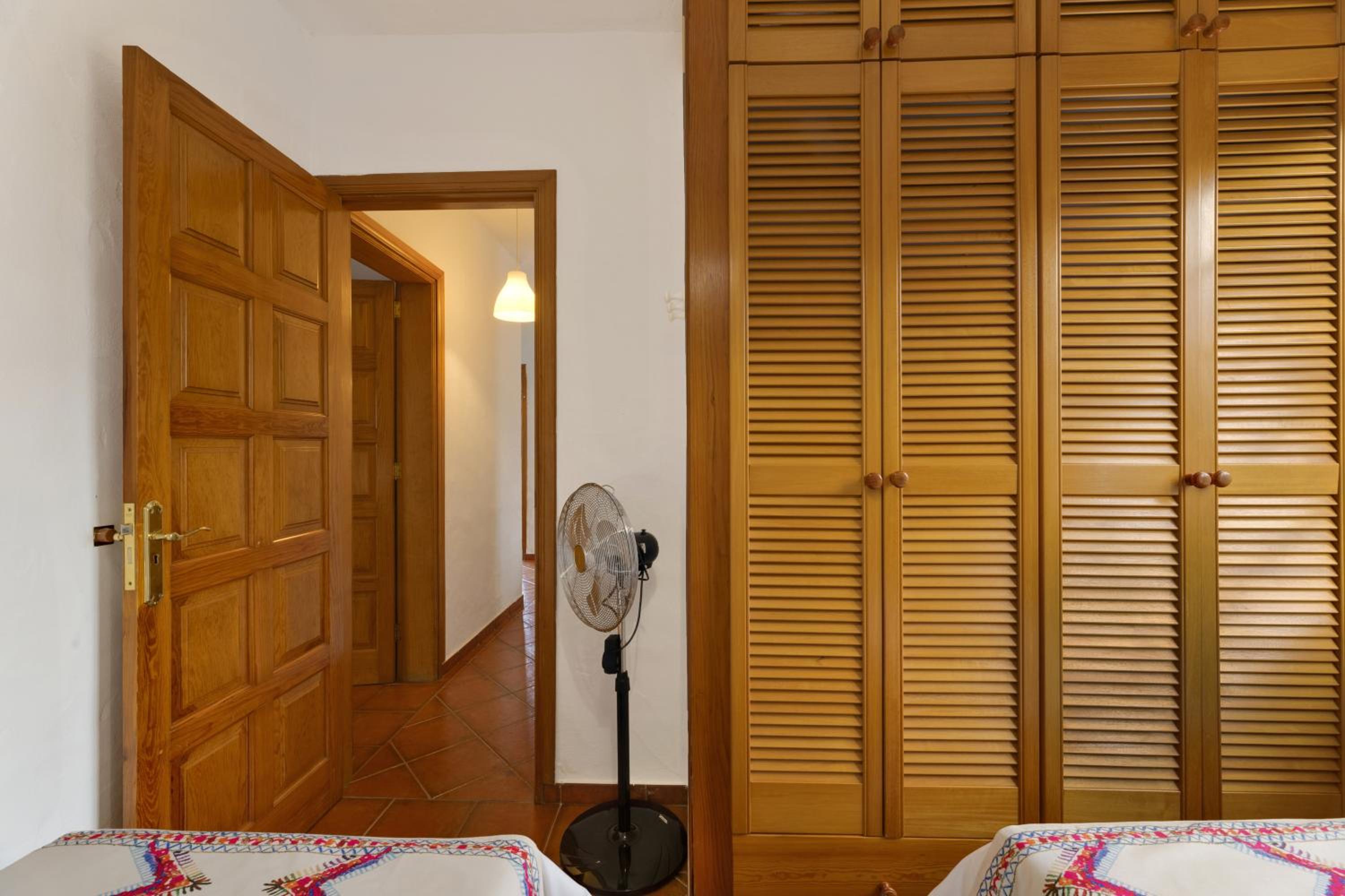 La Casa Amarilla