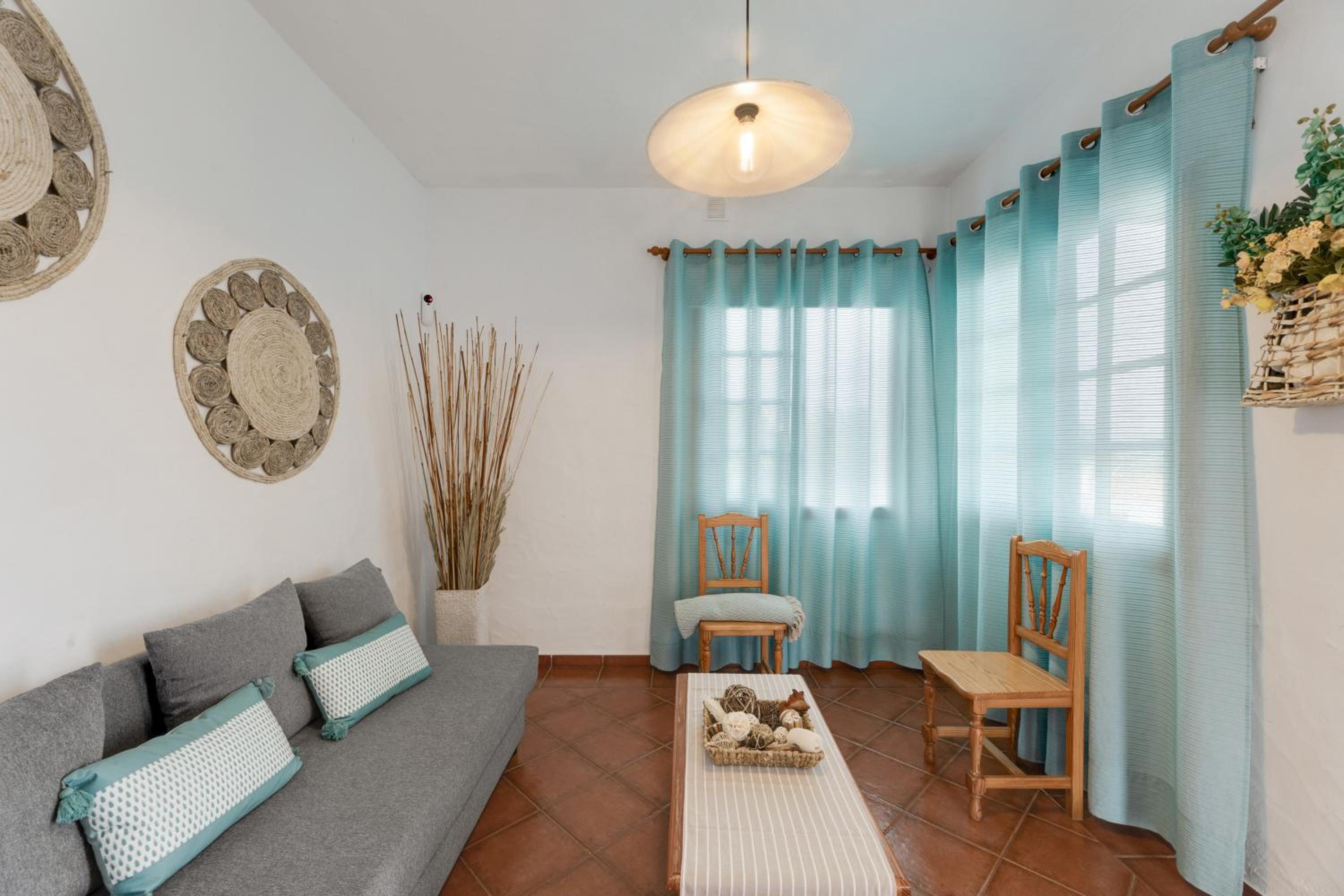 La Casa Amarilla