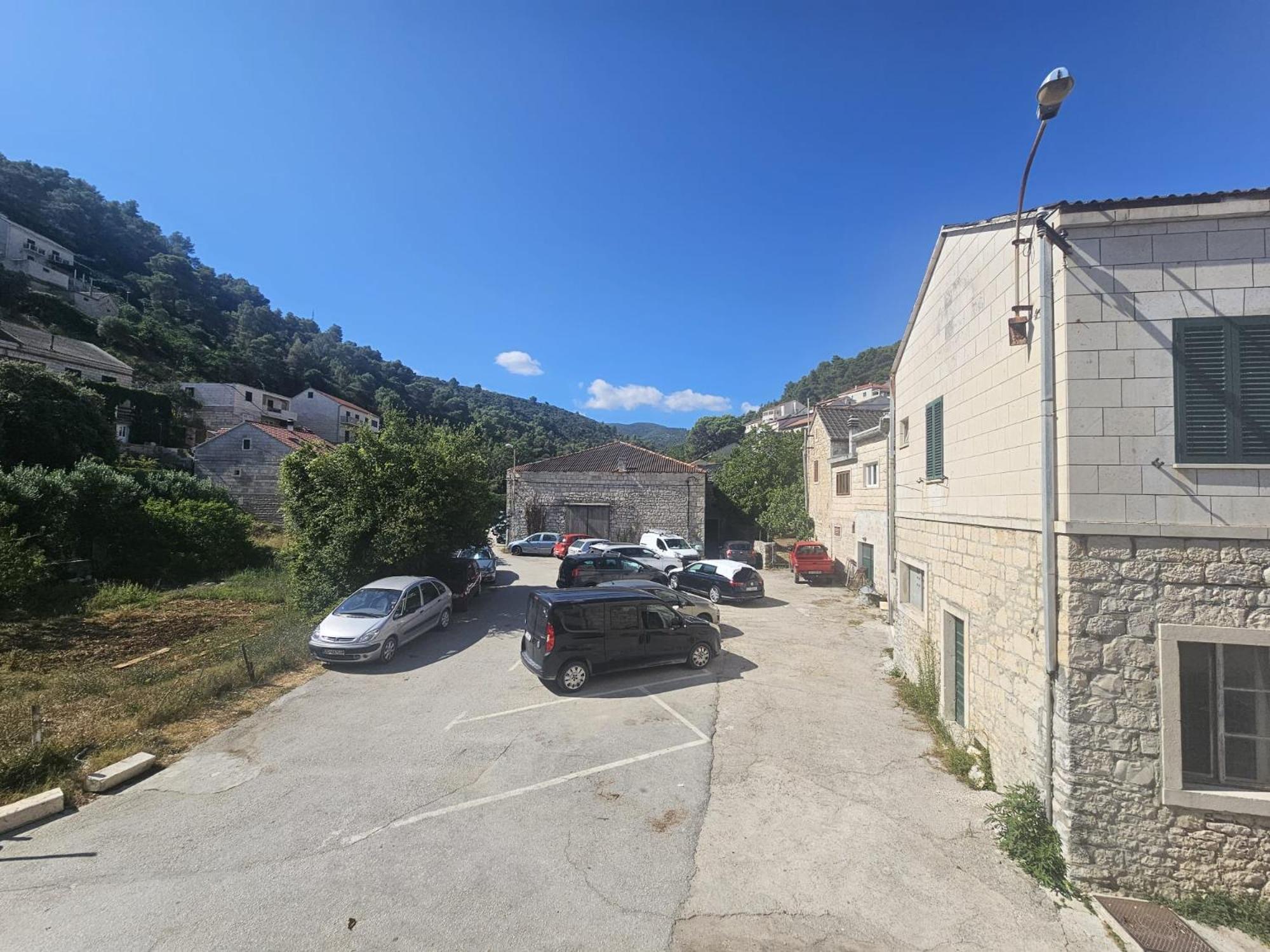 Apartment Nezi