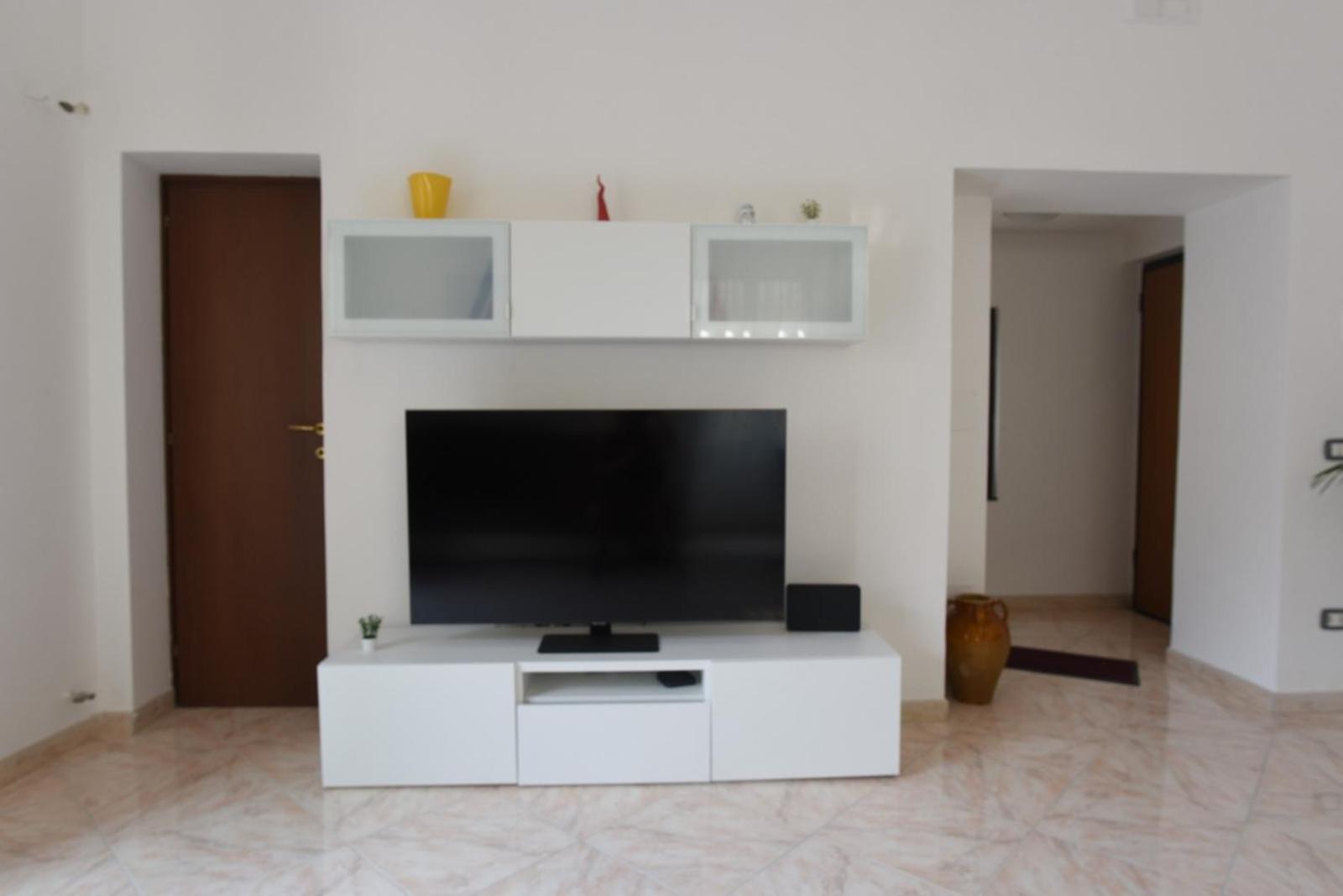 Domus Angriae - Boutique Apartment view 4