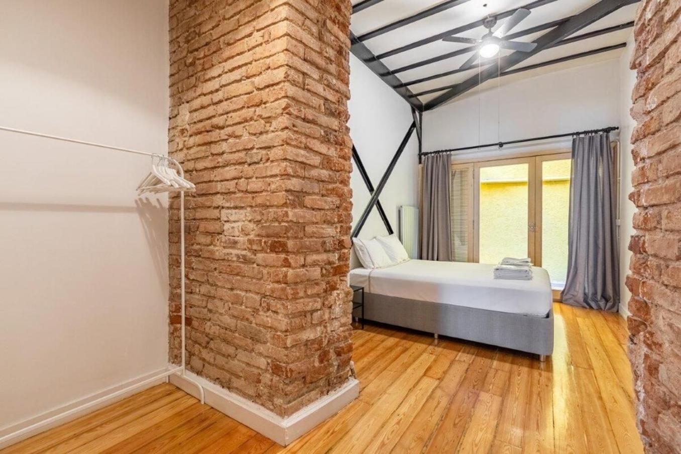 Warm Rustic Charming 2BD Galata wPatio Gem! #320