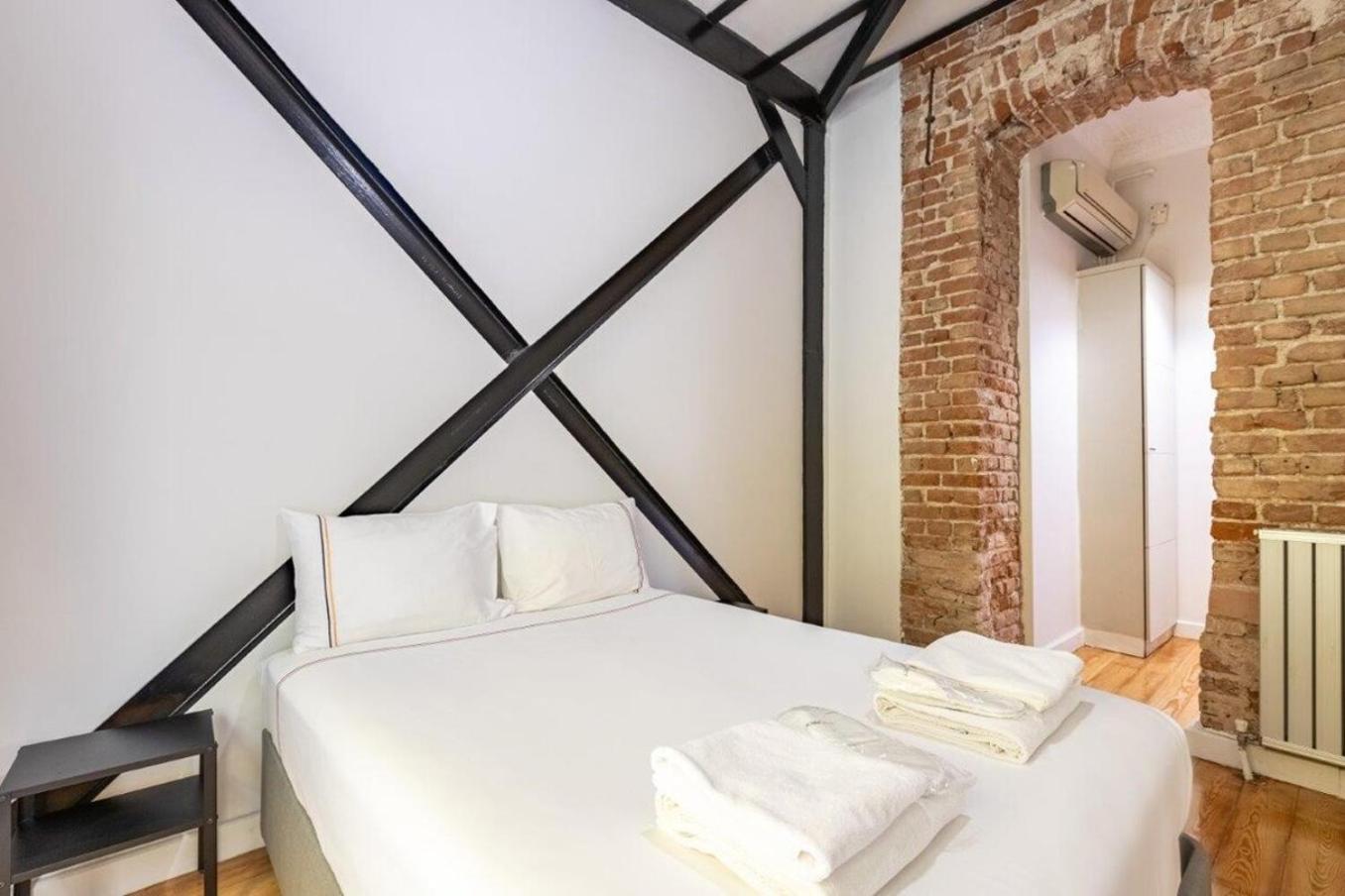 Warm Rustic Charming 2BD Galata wPatio Gem! #320