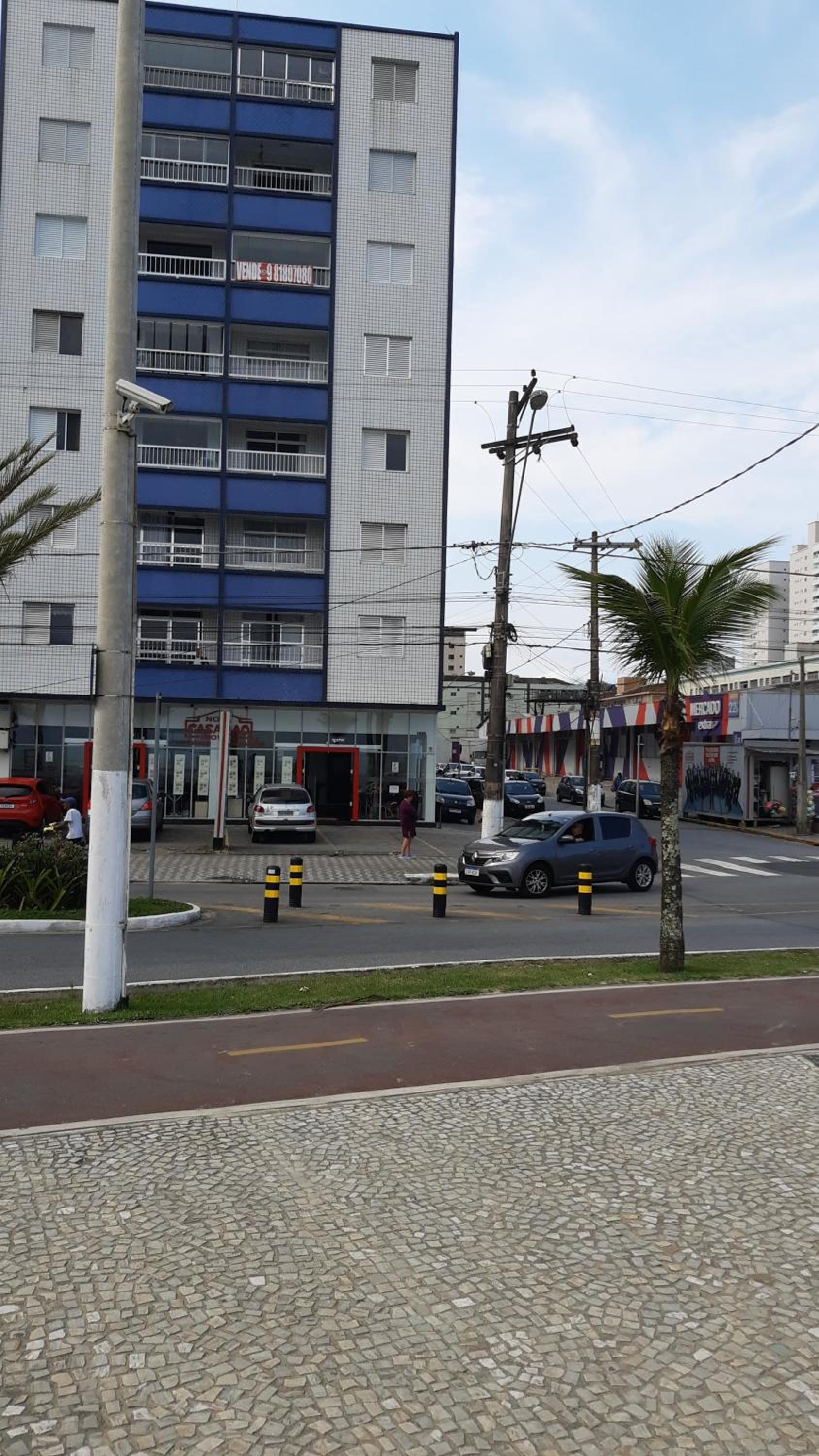 Prédio Frente Para o Mar Pé na Areia Lado Mercado Extra