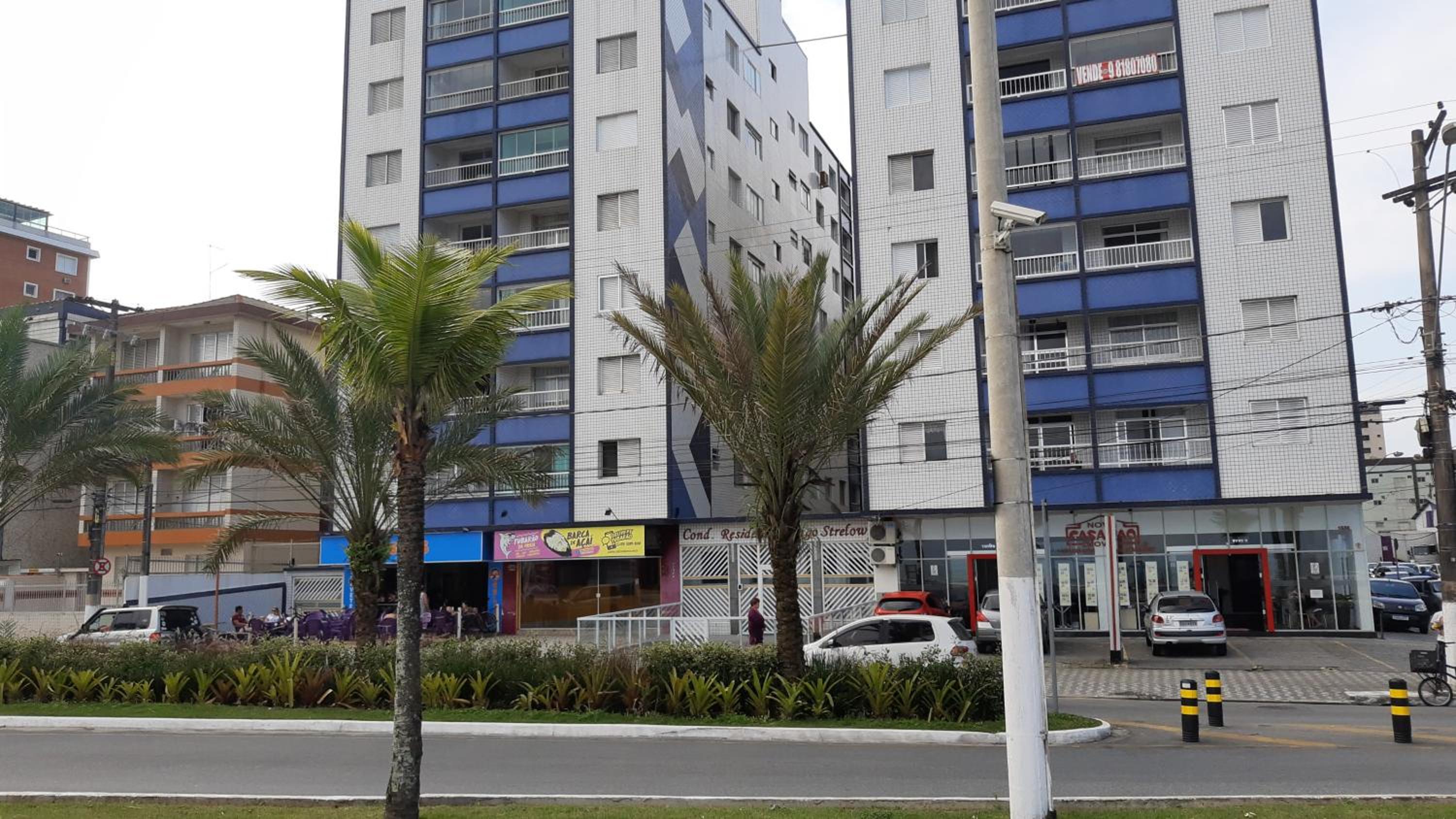 Prédio Frente Para o Mar Pé na Areia Lado Mercado Extra