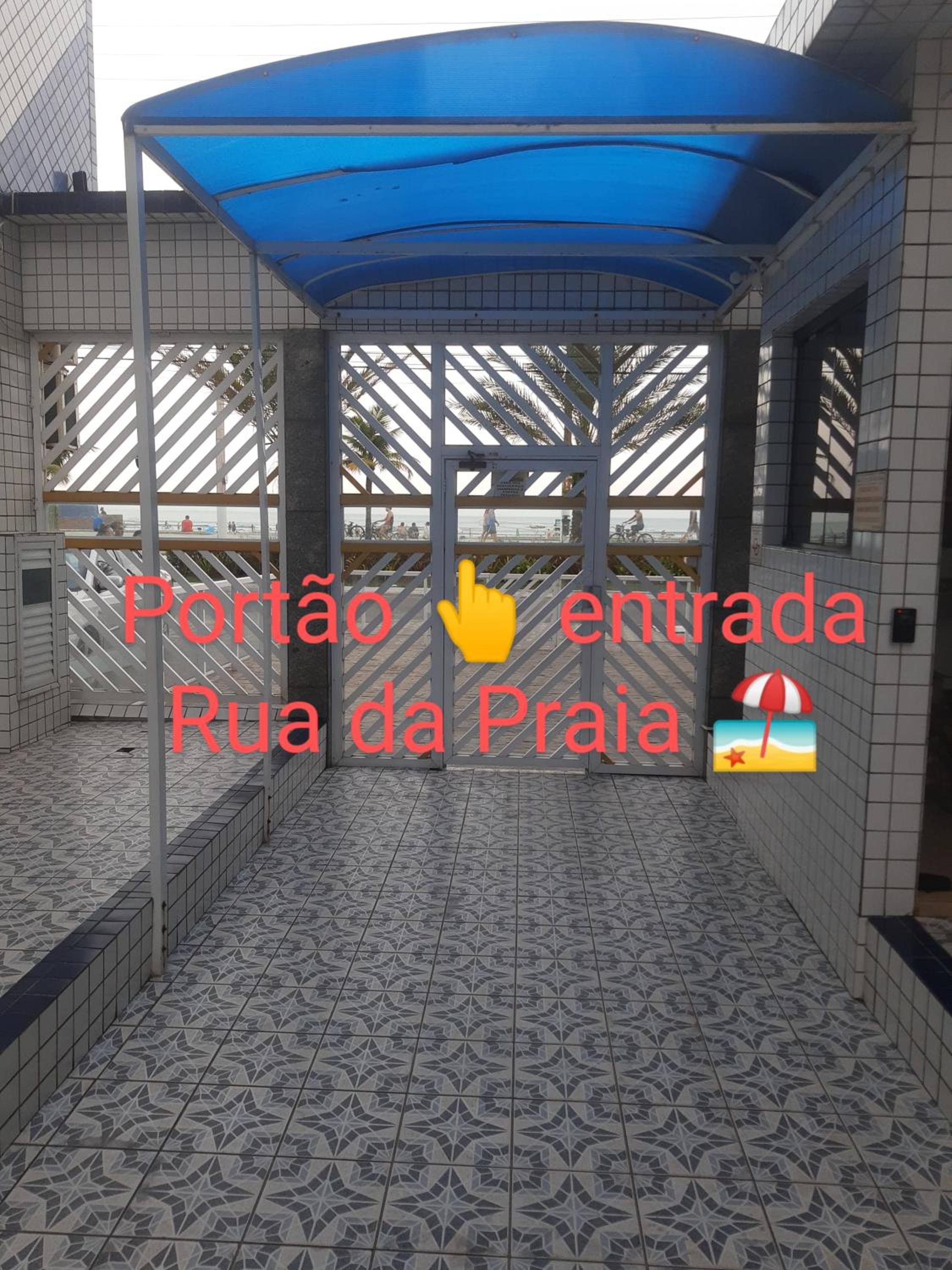 Prédio Frente Para o Mar Pé na Areia Lado Mercado Extra