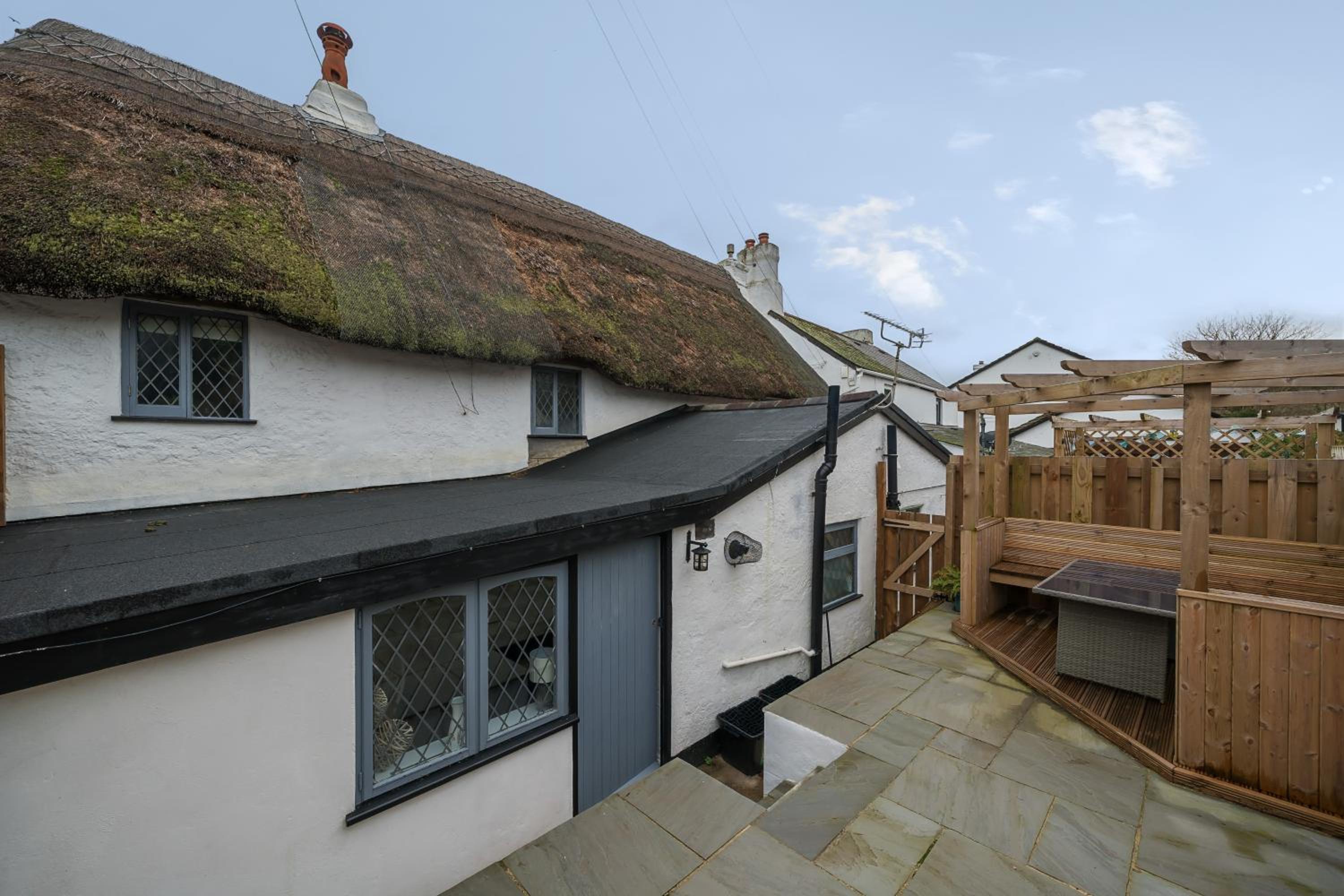 Gorgeous Thatched Cottage