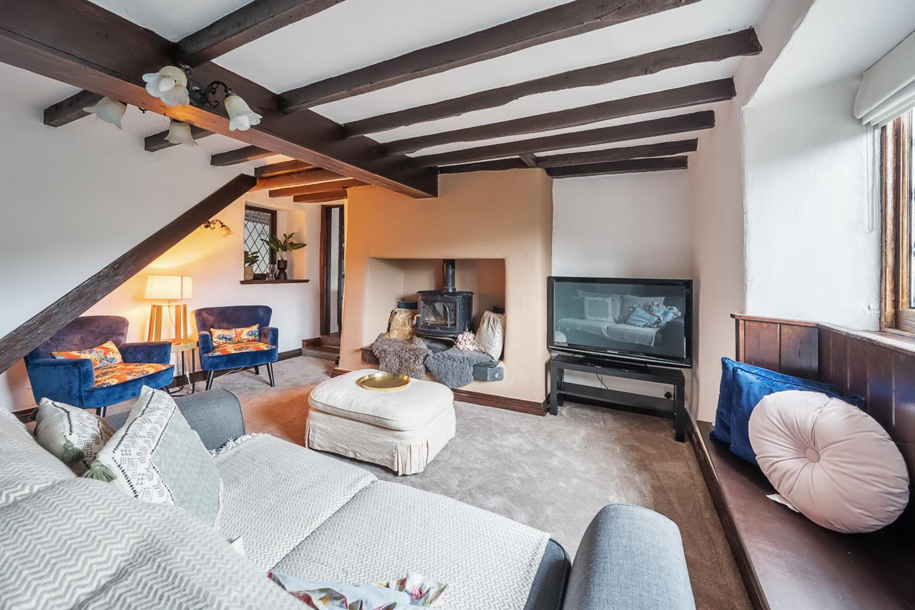 Gorgeous Thatched Cottage