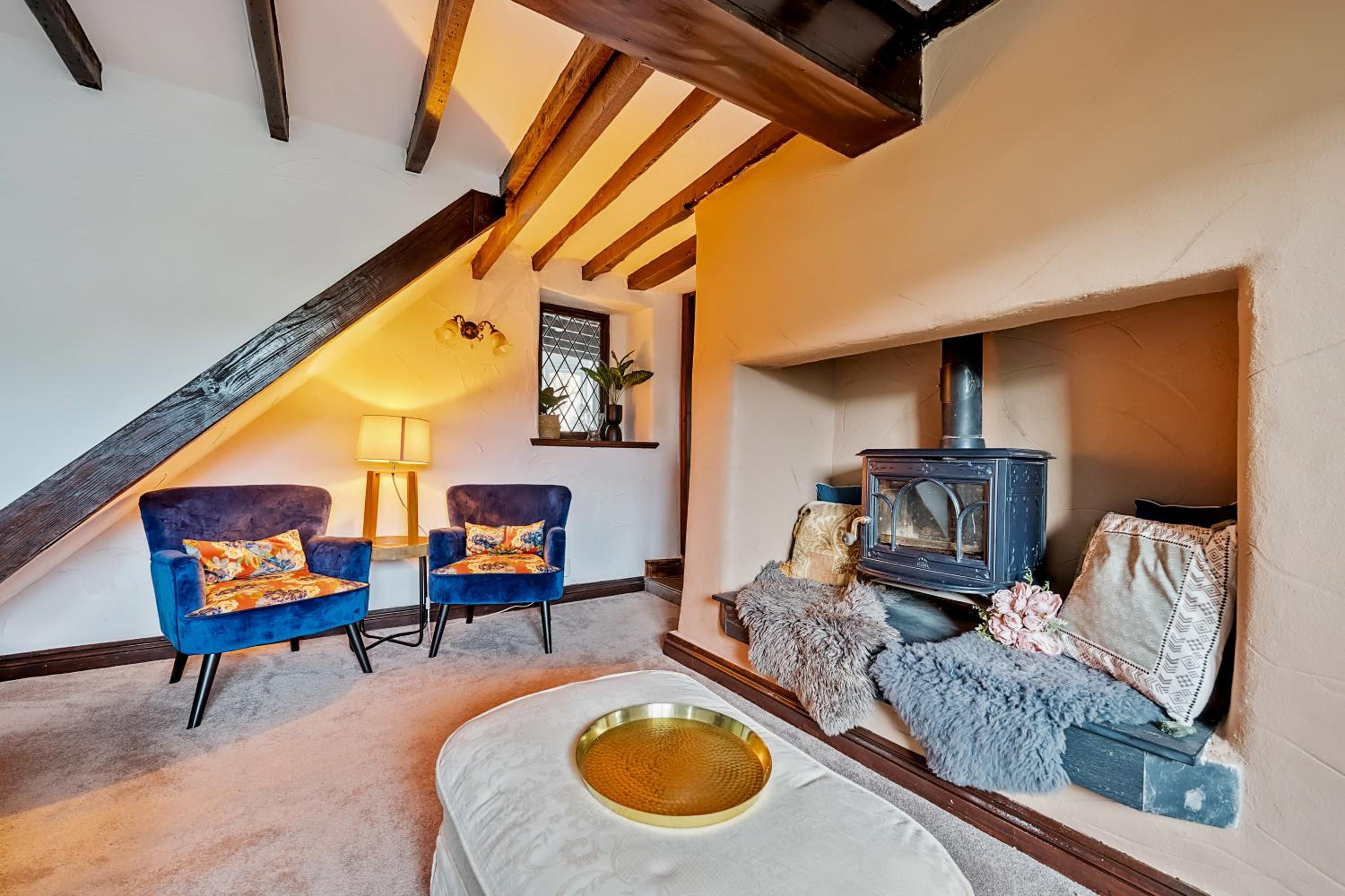 Gorgeous Thatched Cottage