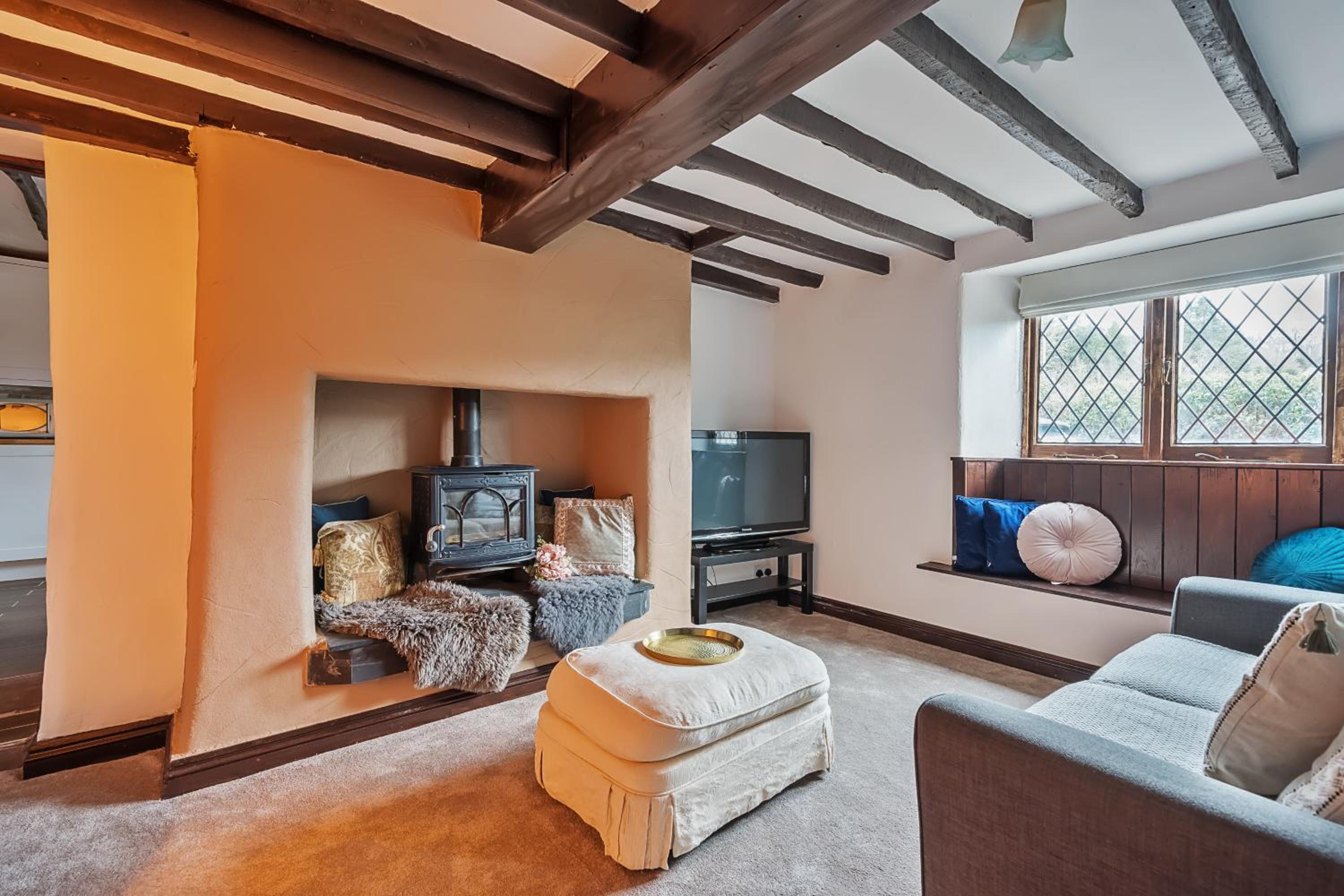 Gorgeous Thatched Cottage