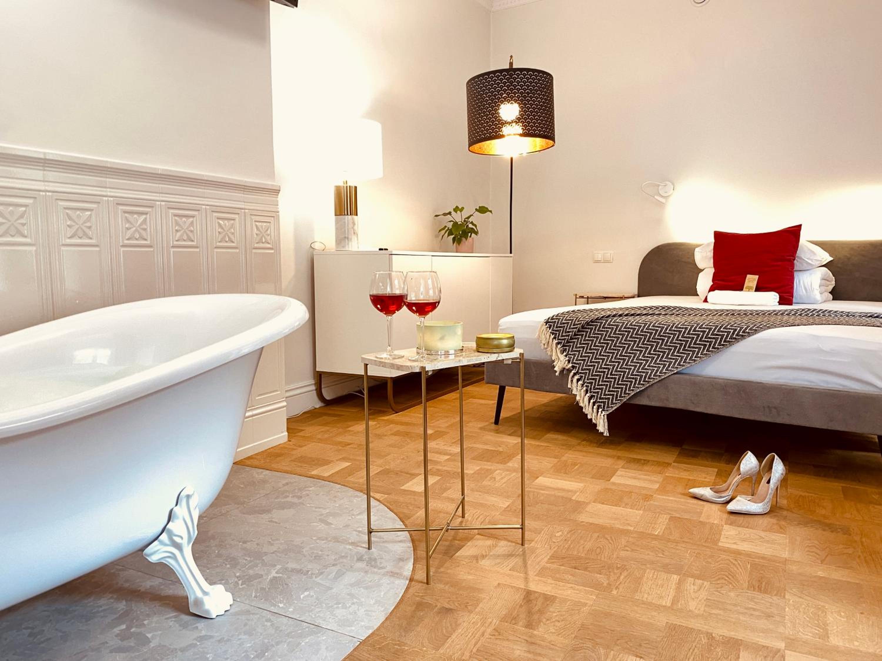 MINT Luxury Apartments at the Main Square