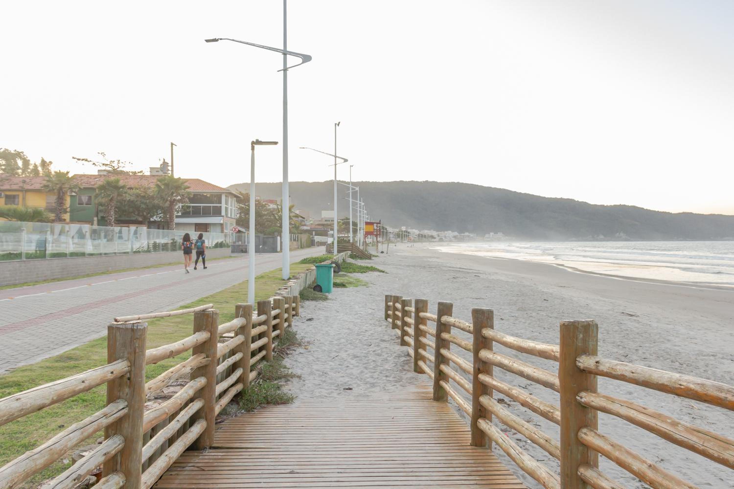 Mirante de Bombas: Apto a 5 minutos da Praia P1001