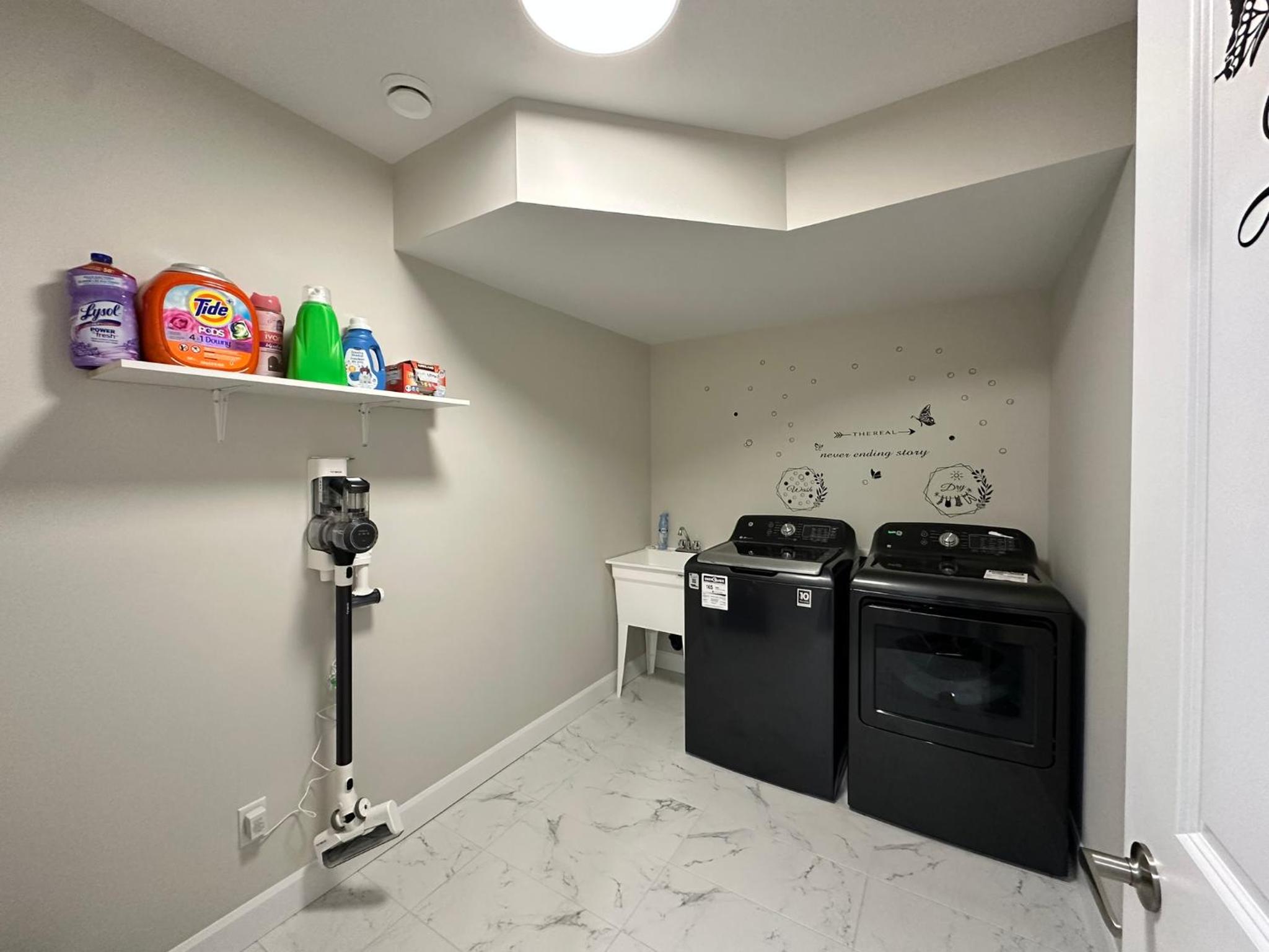 Luxury Home 2 mins drive to Saugeen Shores beach