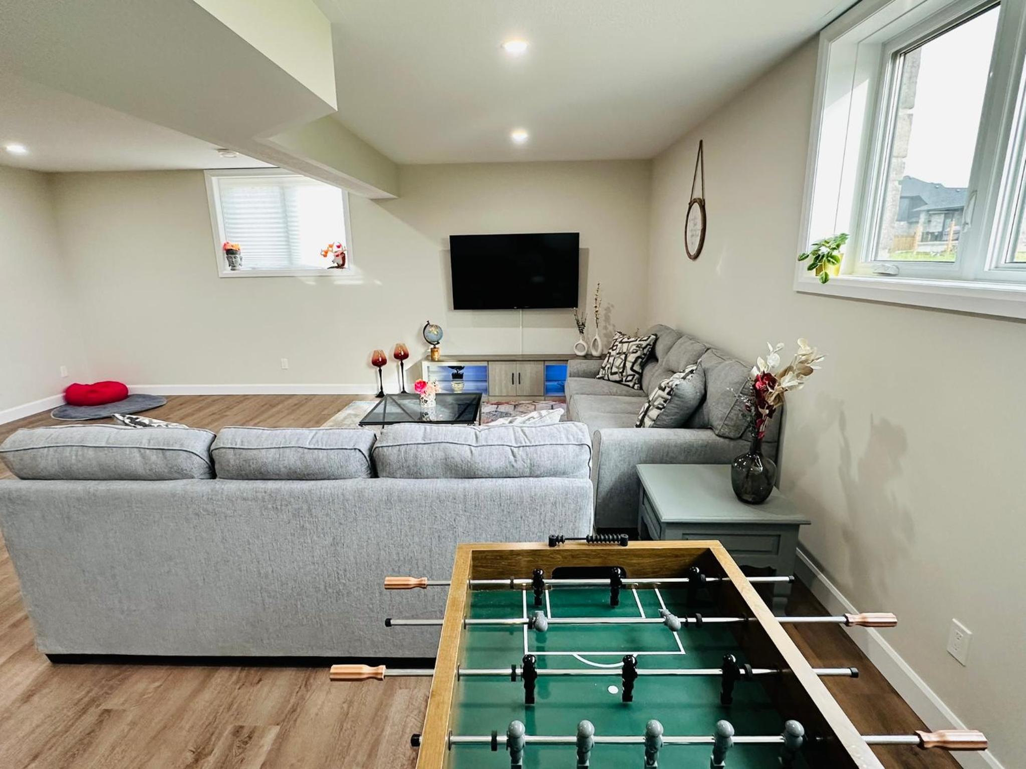 Luxury Home 2 mins drive to Saugeen Shores beach