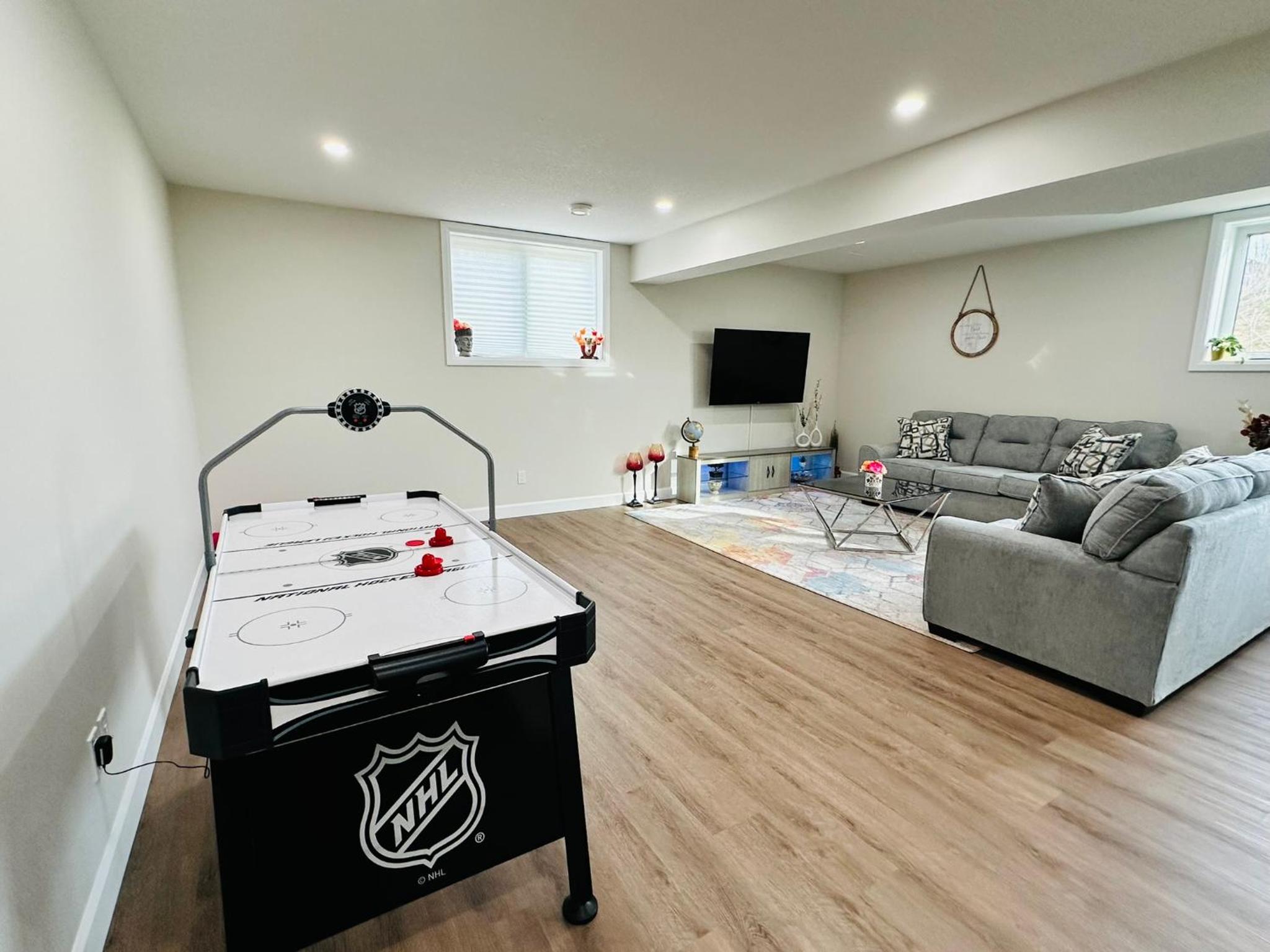 Luxury Home 2 mins drive to Saugeen Shores beach