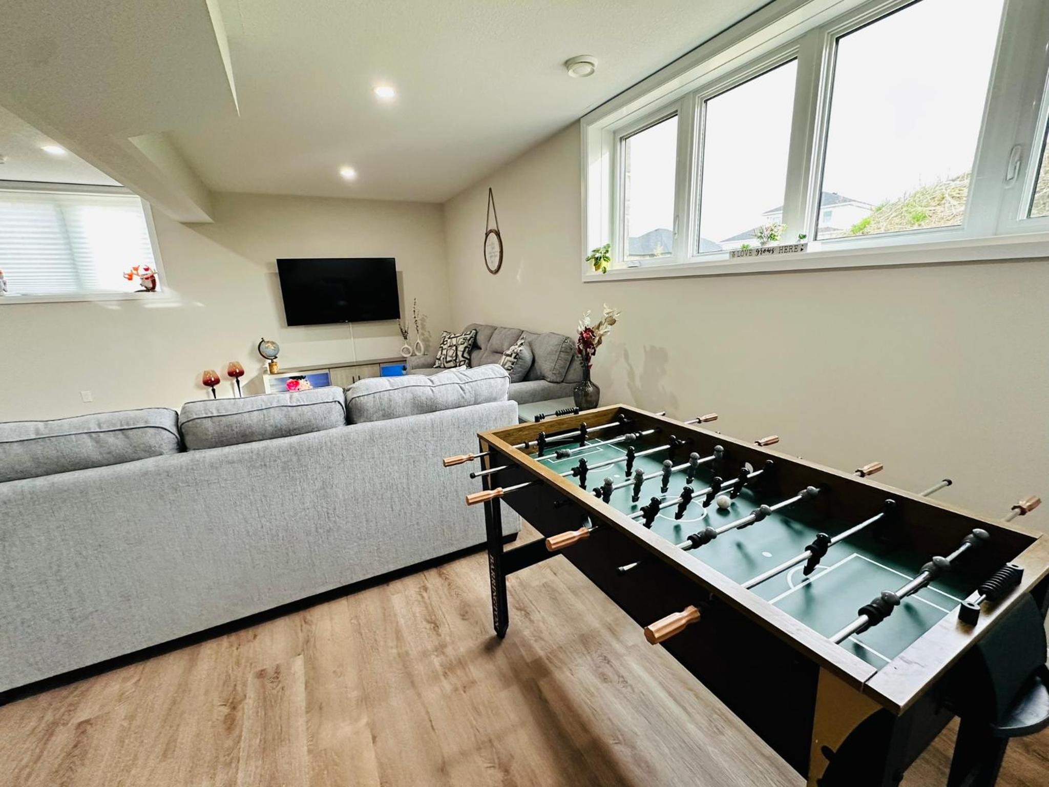 Luxury Home 2 mins drive to Saugeen Shores beach