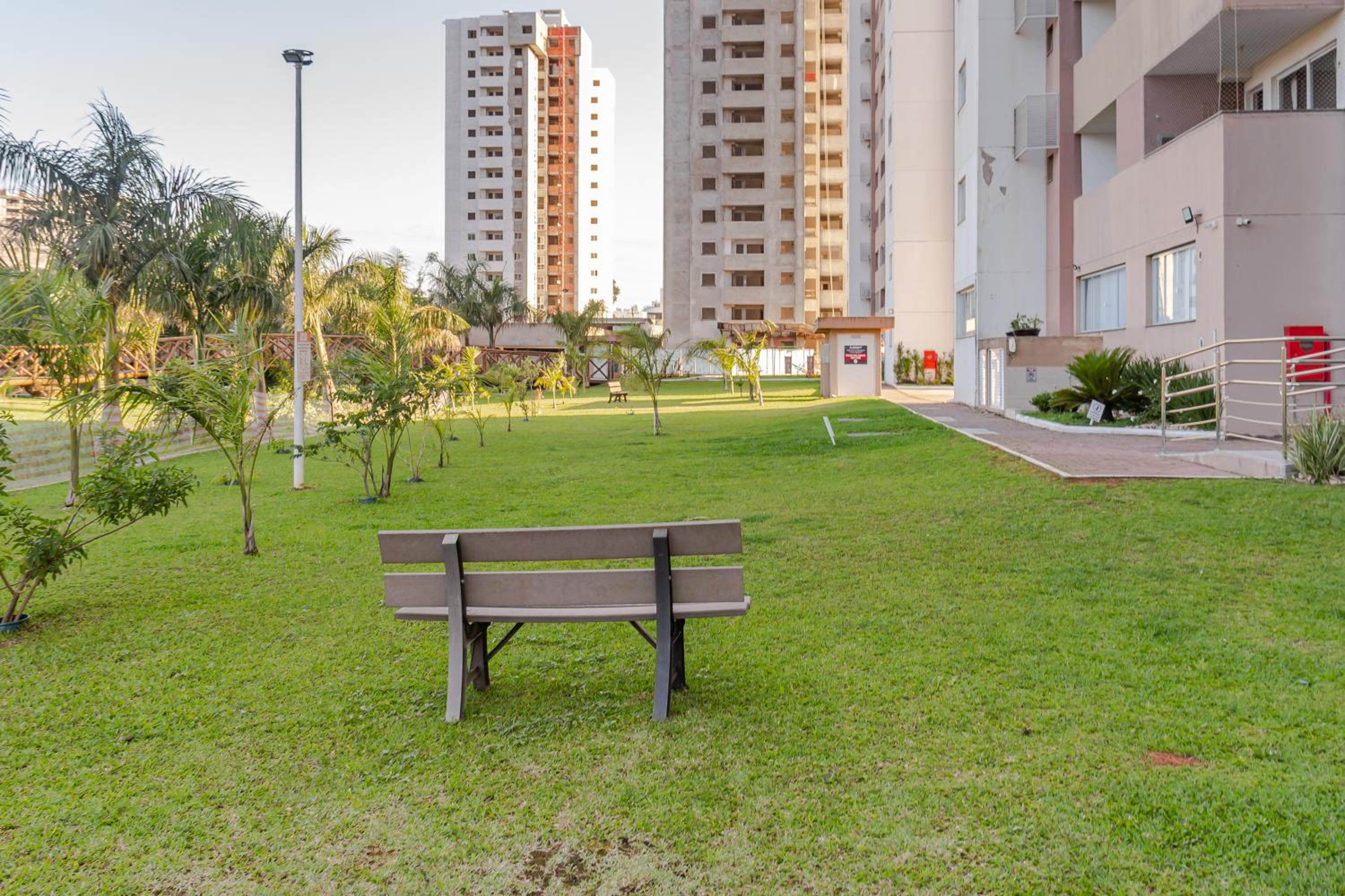 Vista Atlântico: Cond. Arborizado em Itapema P1474