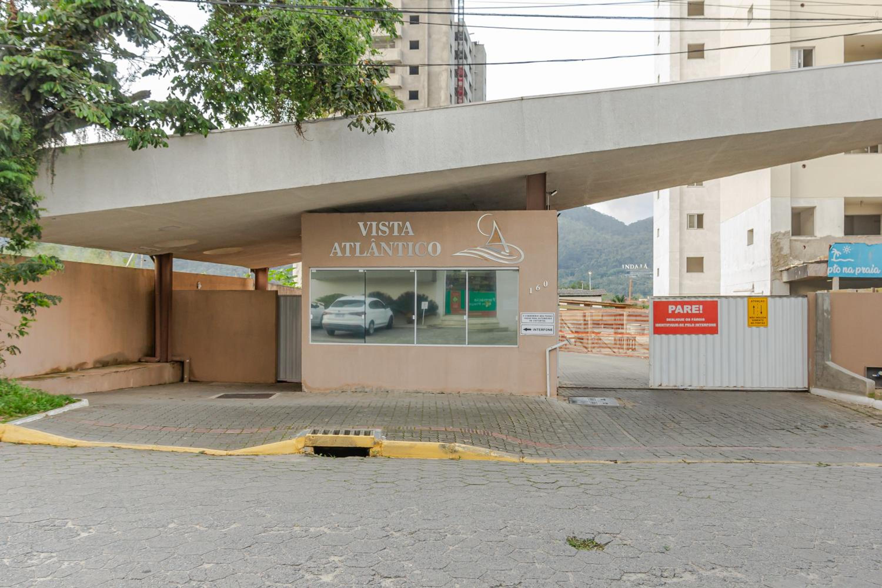 Vista Atlântico: Cond. Arborizado em Itapema P1474