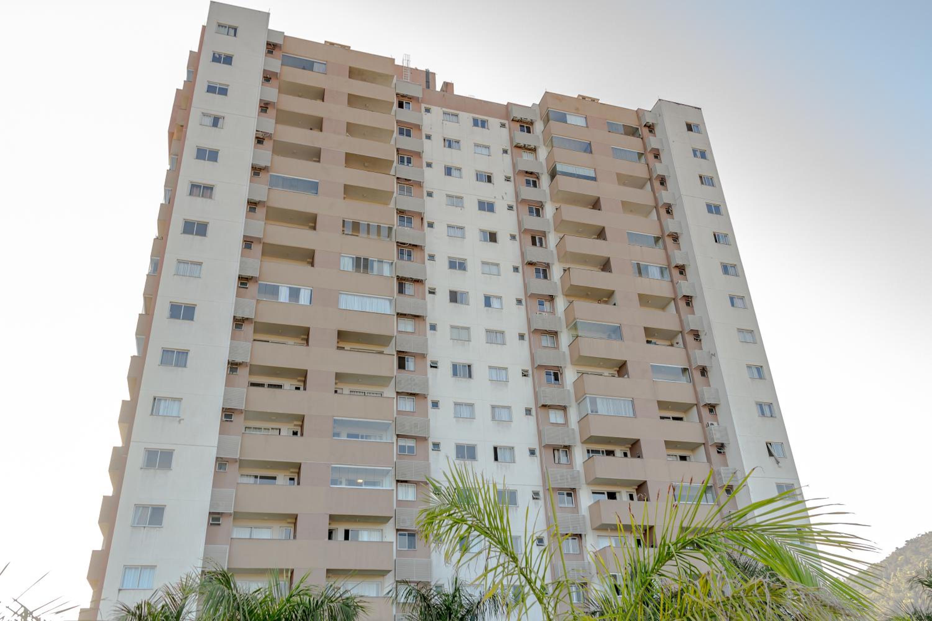Vista Atlântico: Cond. Arborizado em Itapema P1474