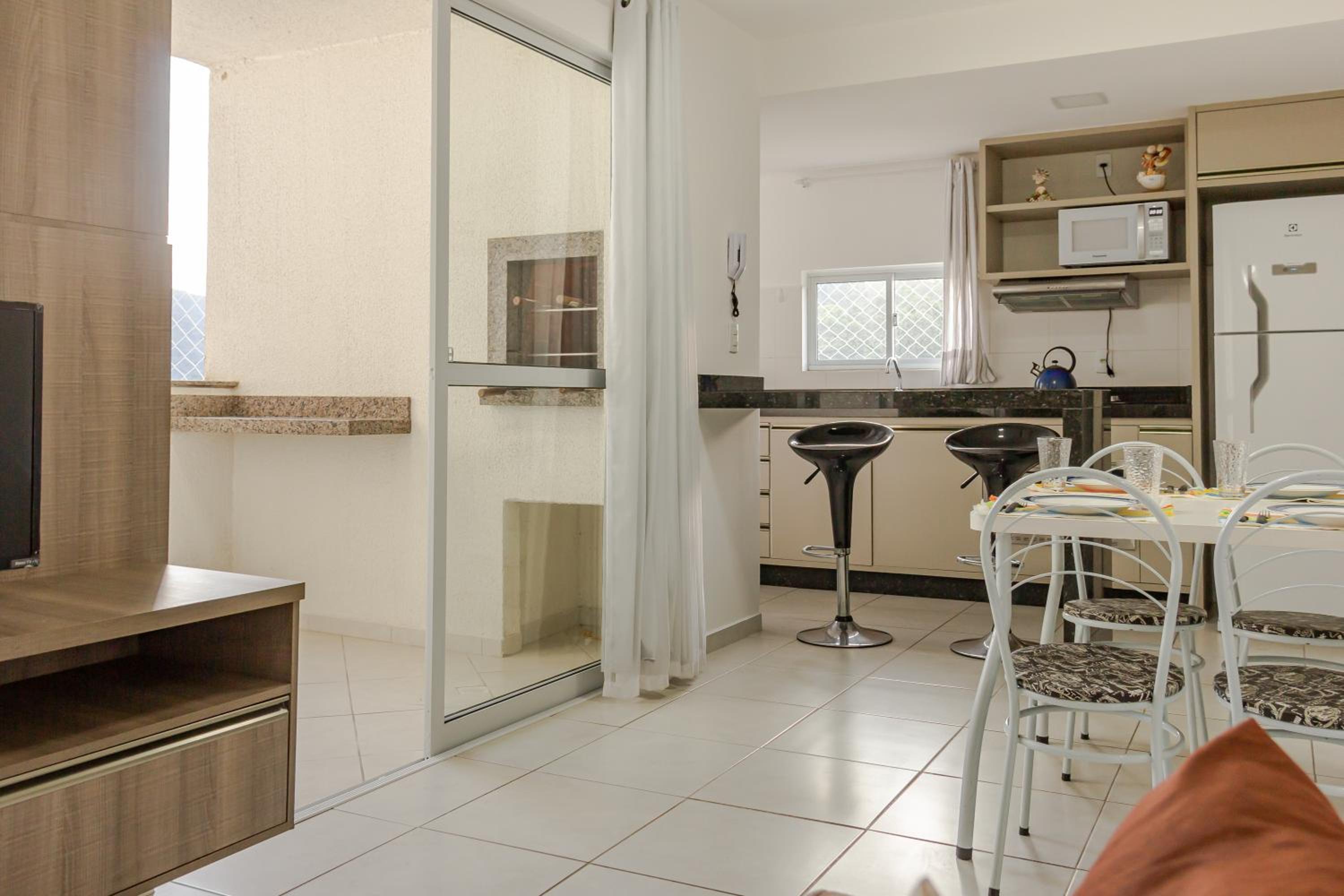 Vista Atlântico: Cond. Arborizado em Itapema P1474