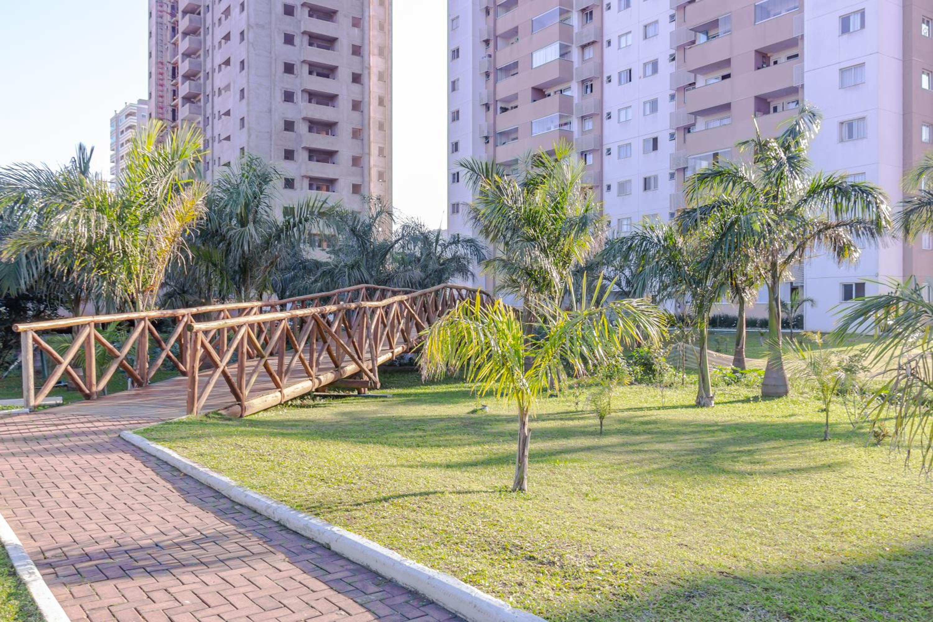 Vista Atlântico: Cond. Arborizado em Itapema P1474