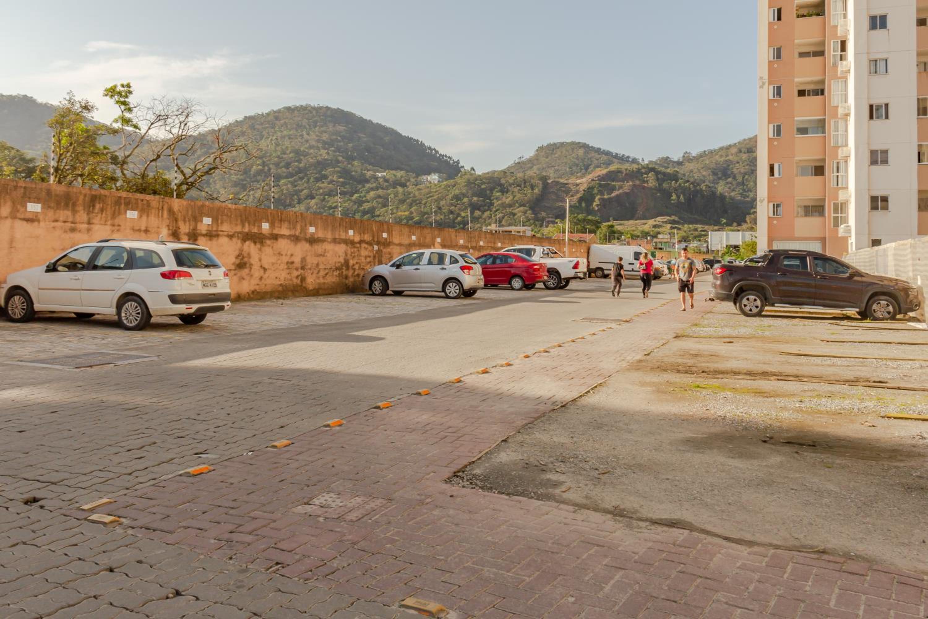 Vista Atlântico: Cond. Arborizado em Itapema P1474