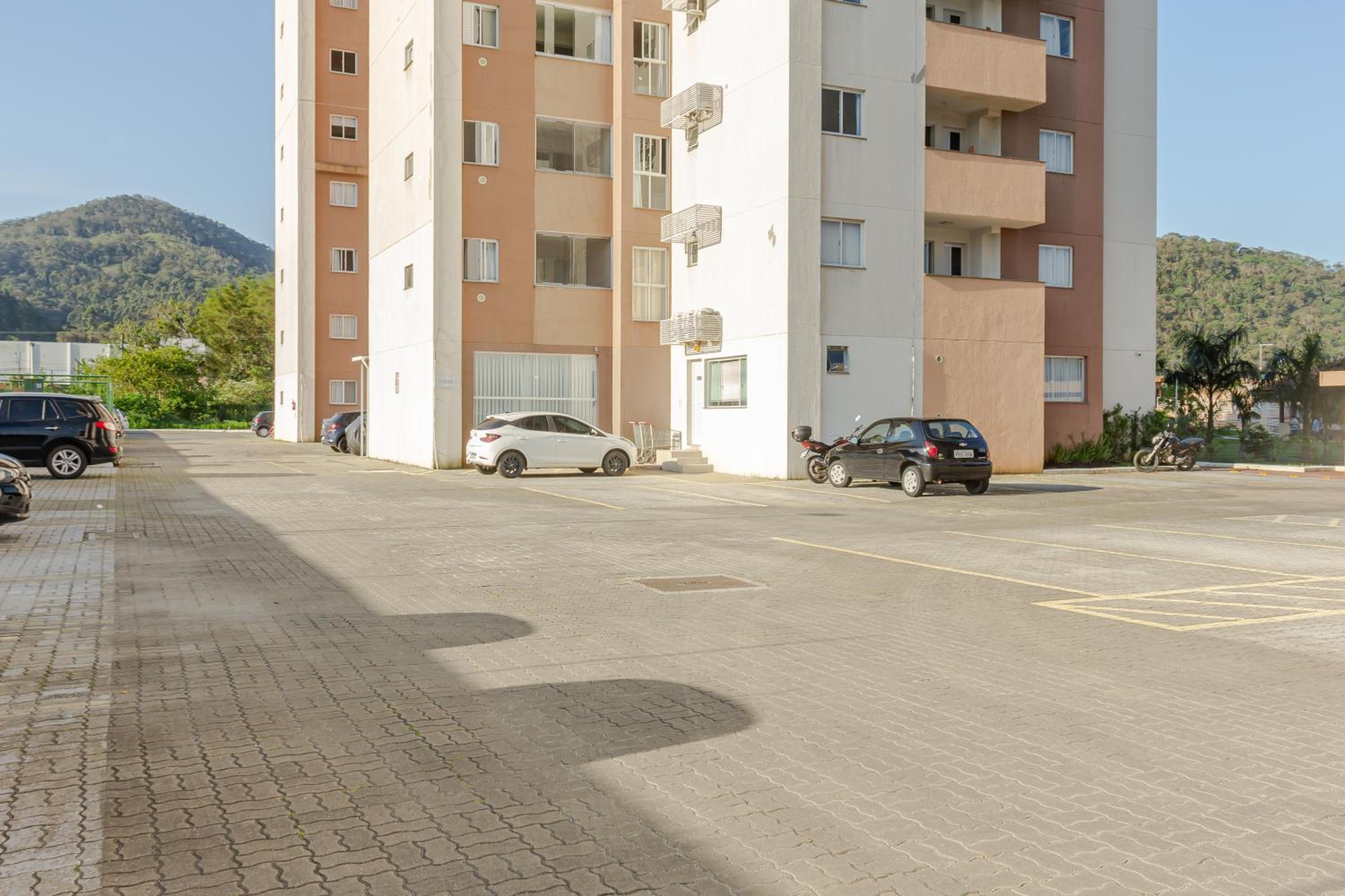 Vista Atlântico: Cond. Arborizado em Itapema P1474