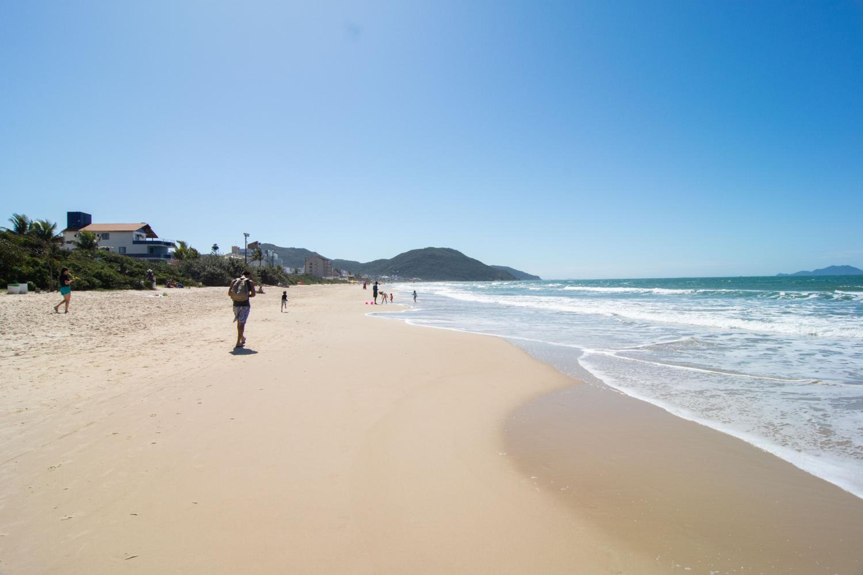 Área Nobre nos Ingleses, 650 metros da Praia P1298