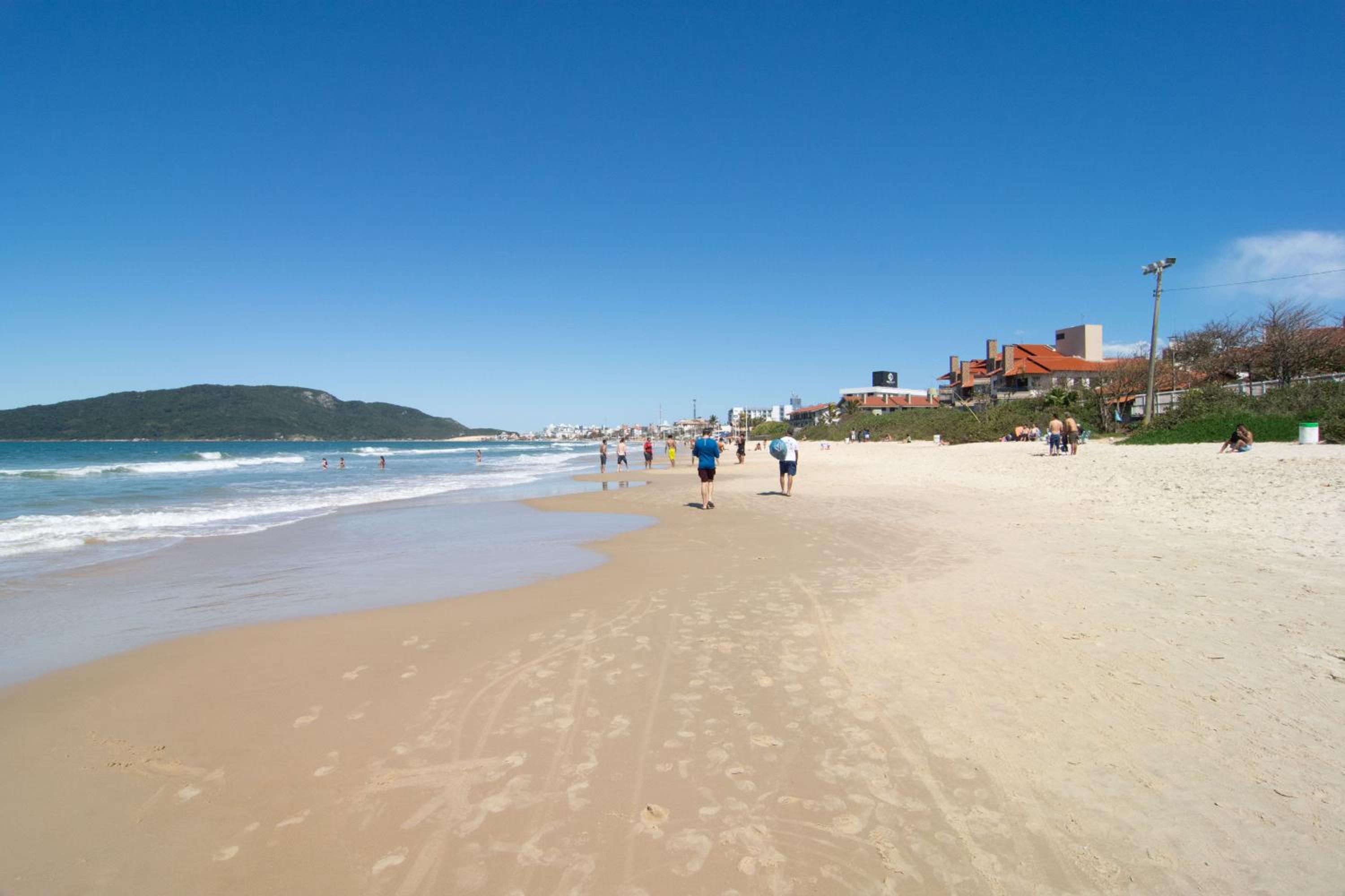 Área Nobre nos Ingleses, 650 metros da Praia P1298