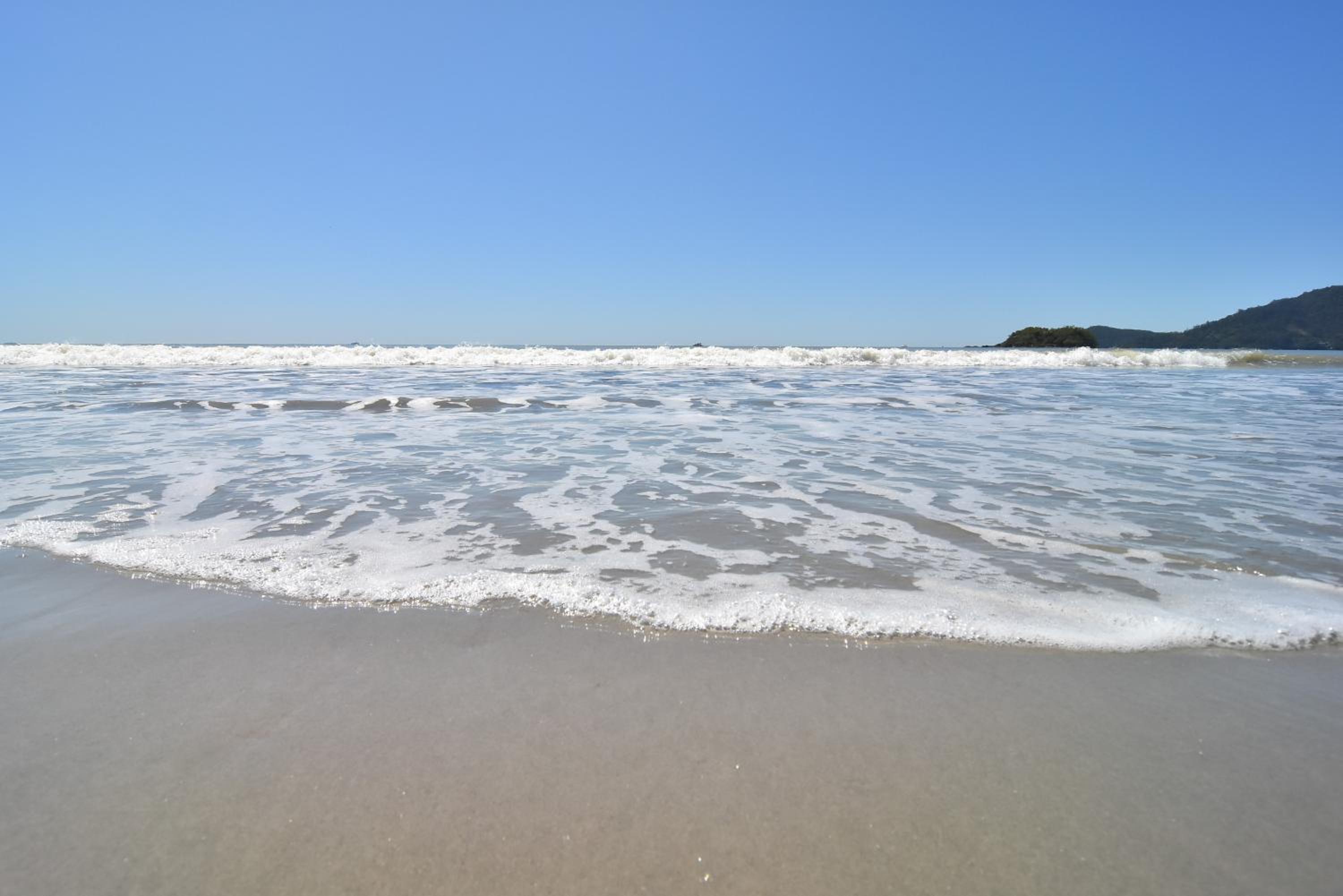 Elegância Clássica 100m da Praia na Rua 3700 P1397