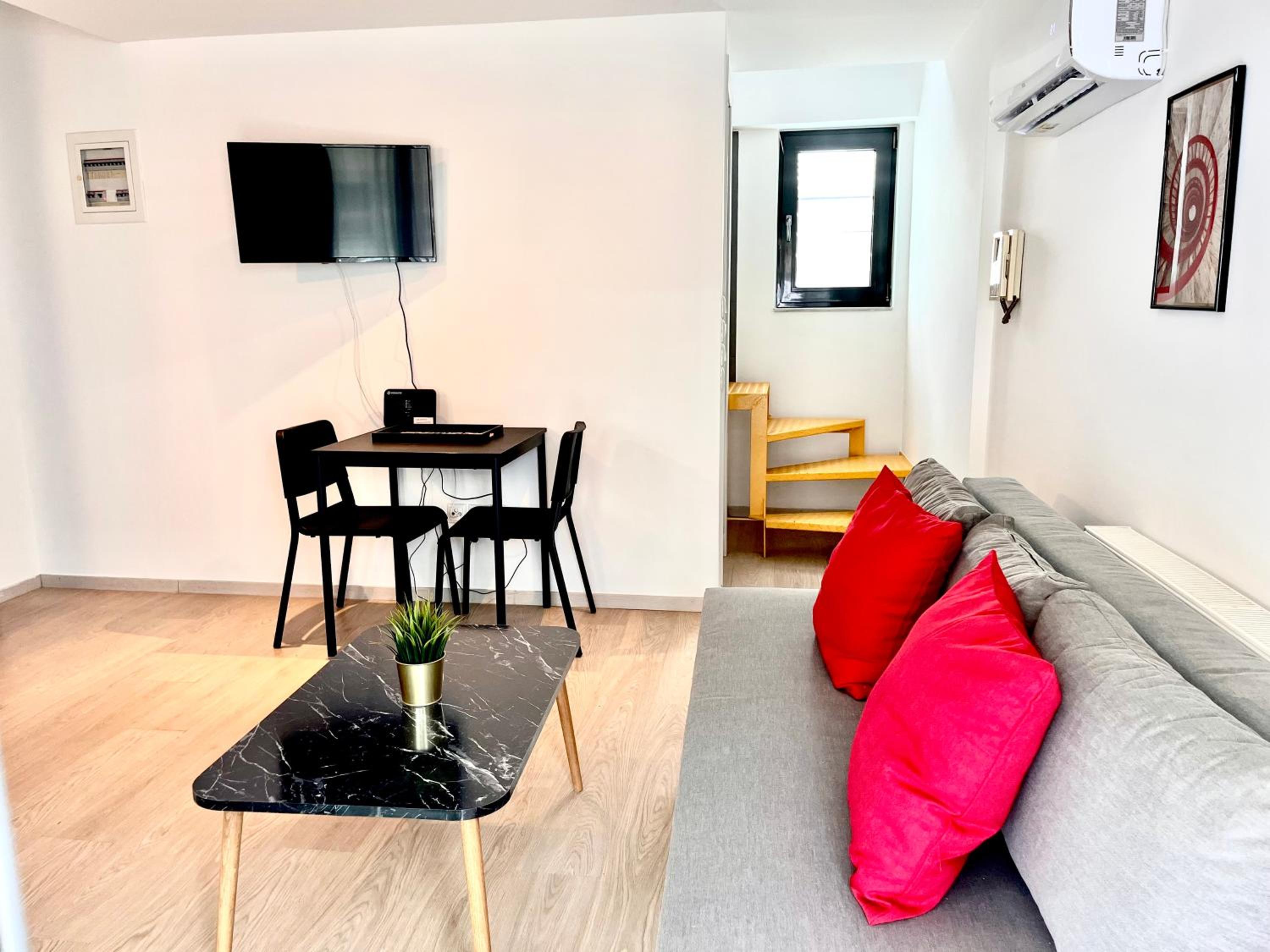 Elvita Apartments
