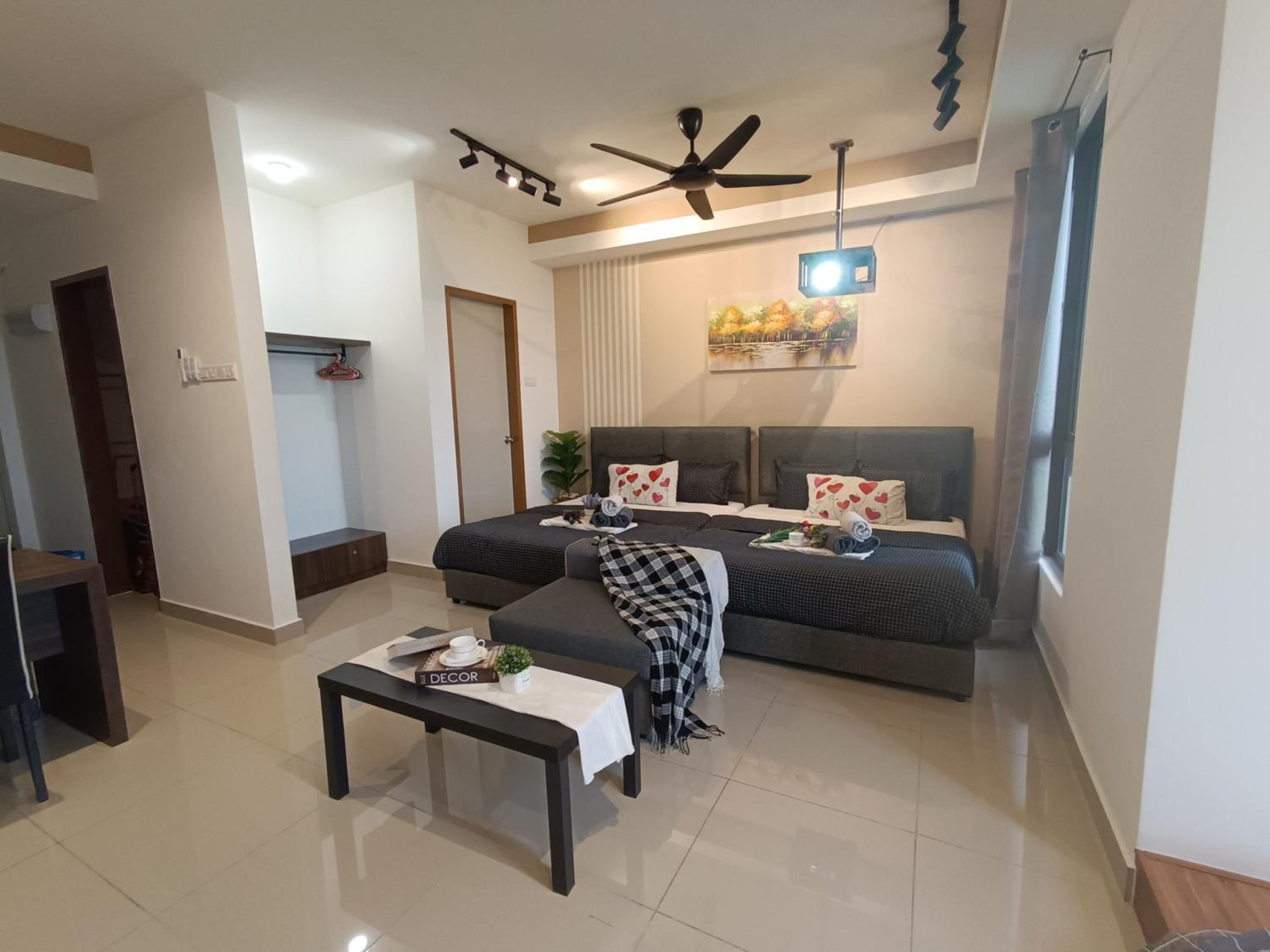 Bali Melaka Full SeaView WaterPark 1-5Pax 5minJonker HERMES ALLEY Projector view 2
