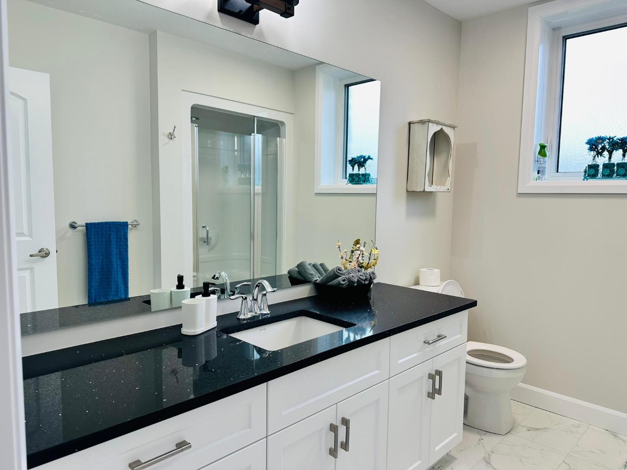 Luxury Home 2 mins drive to Saugeen Shores beach