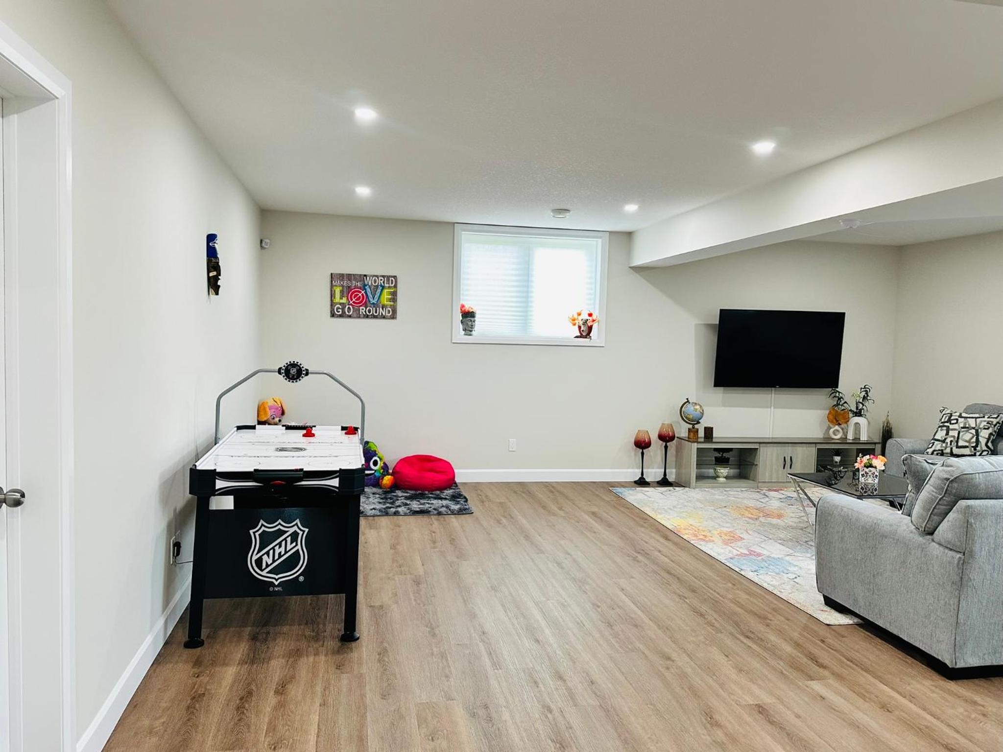 Luxury Home 2 mins drive to Saugeen Shores beach