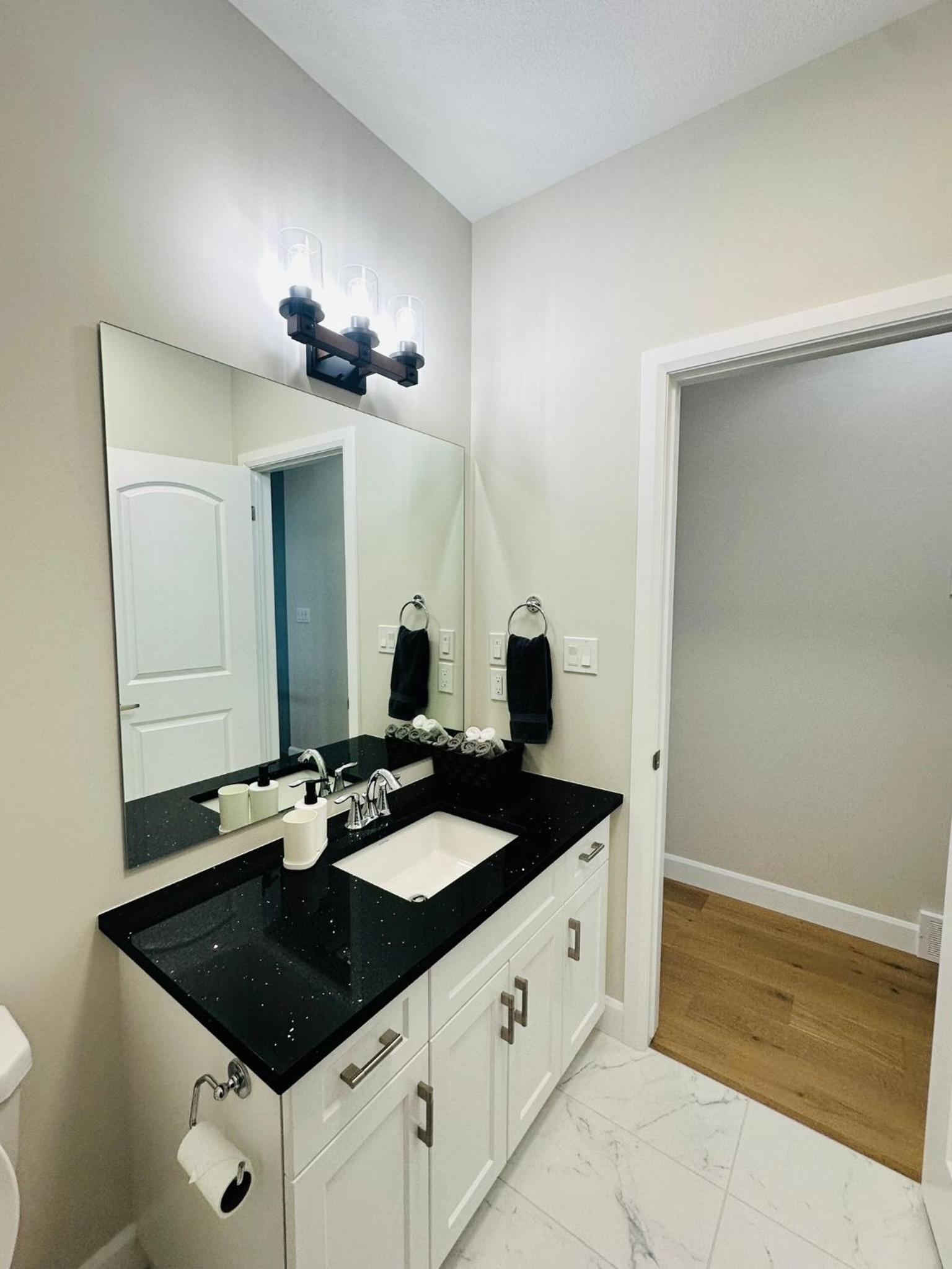 Luxury Home 2 mins drive to Saugeen Shores beach