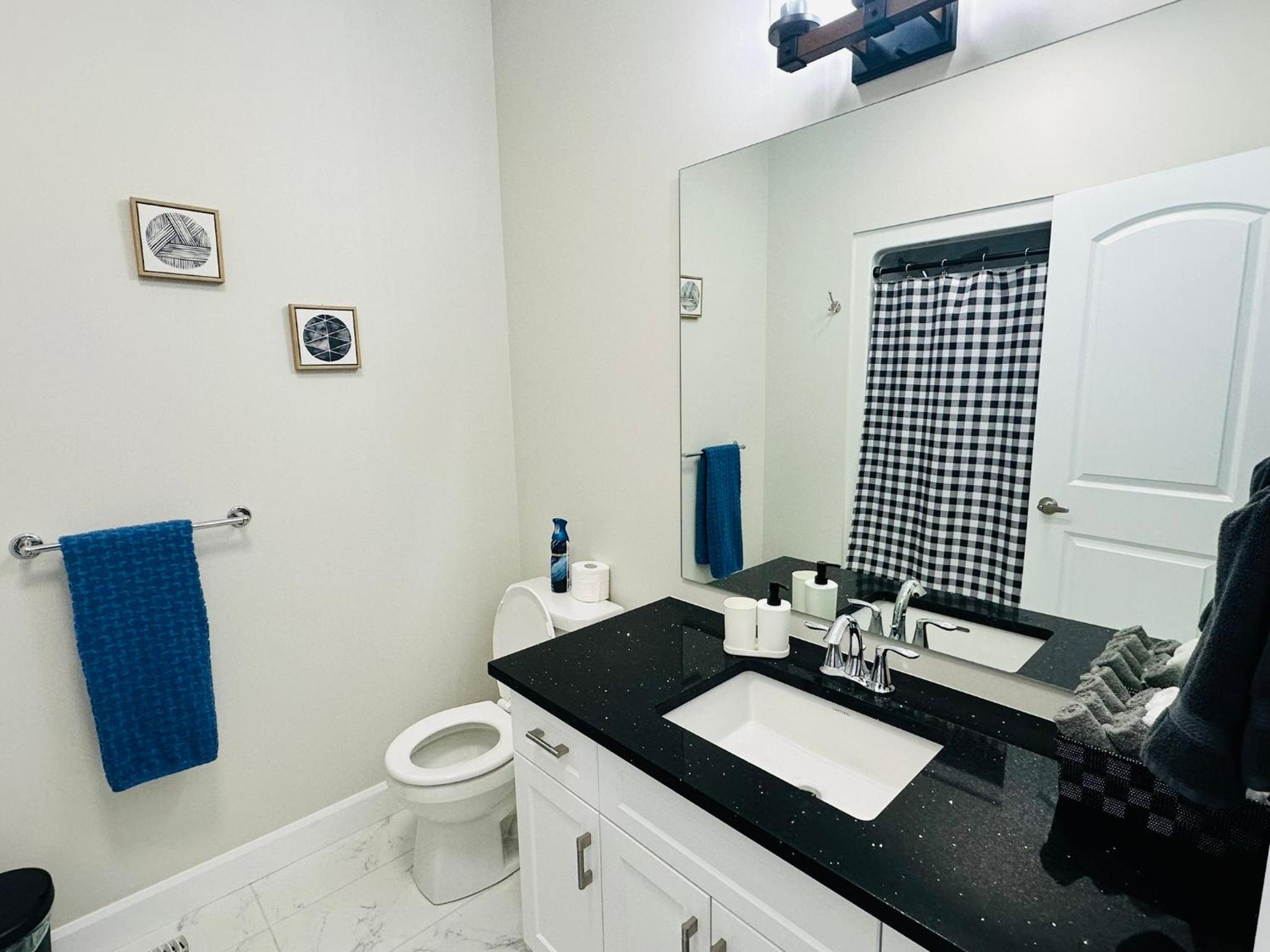 Luxury Home 2 mins drive to Saugeen Shores beach