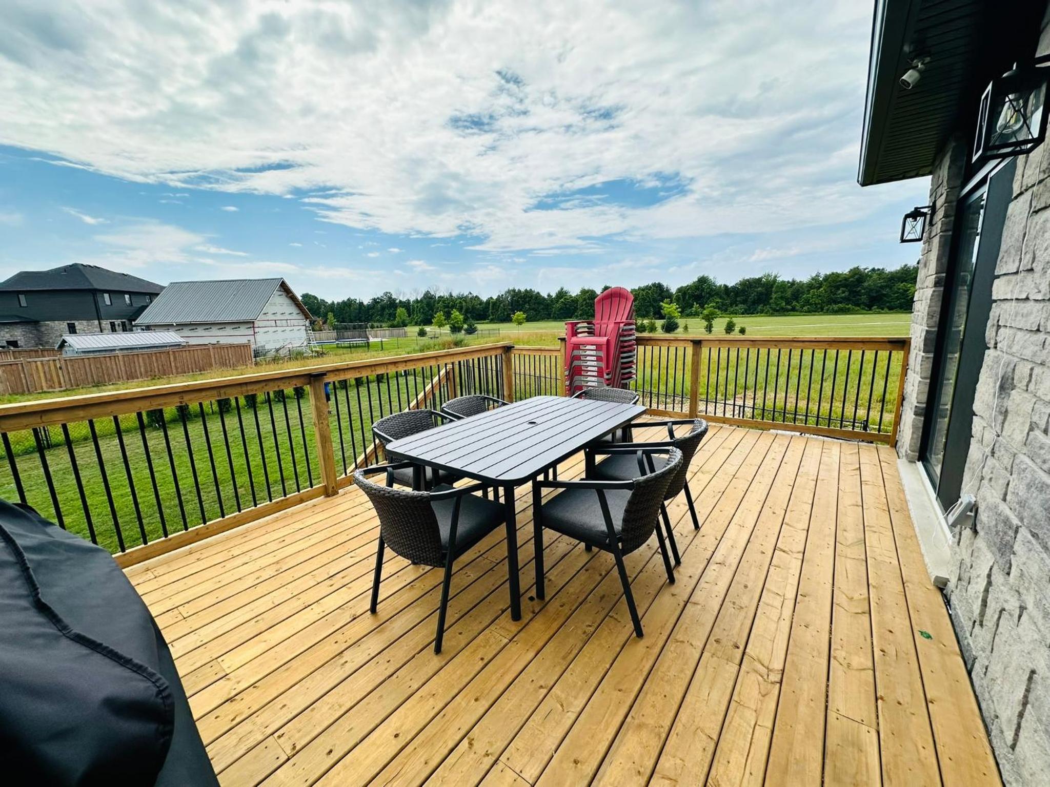 Luxury Home 2 mins drive to Saugeen Shores beach