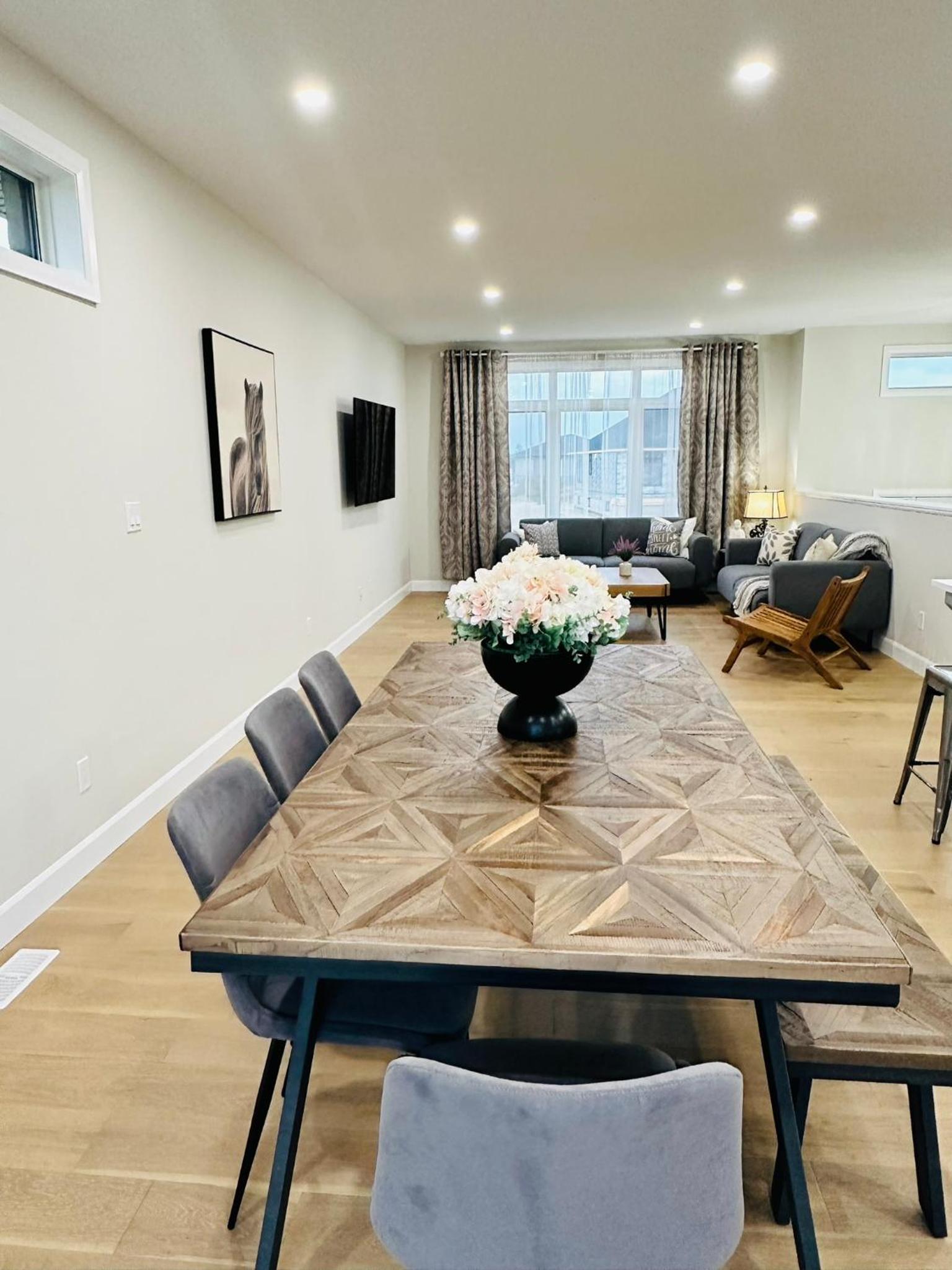 Luxury Home 2 mins drive to Saugeen Shores beach
